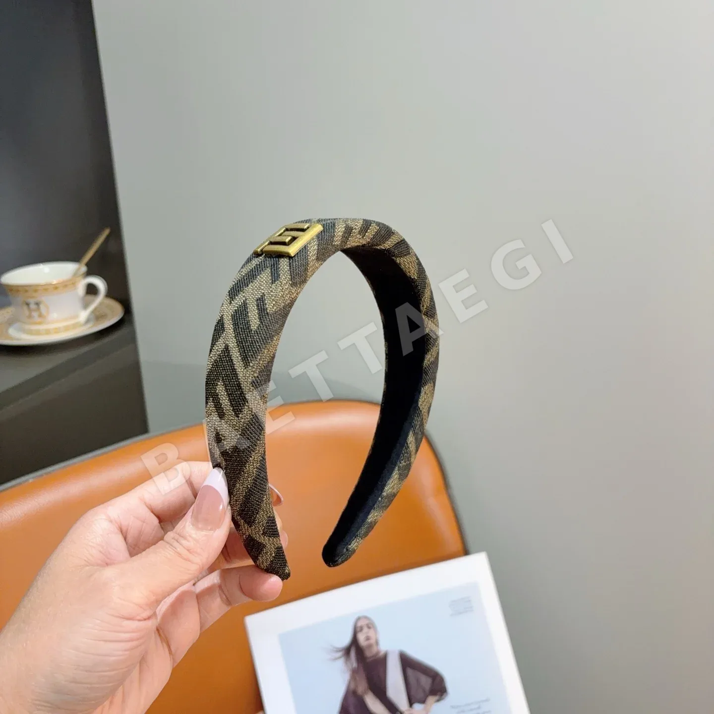 펜디 더블F 로고 와이드 헤드밴드 185043