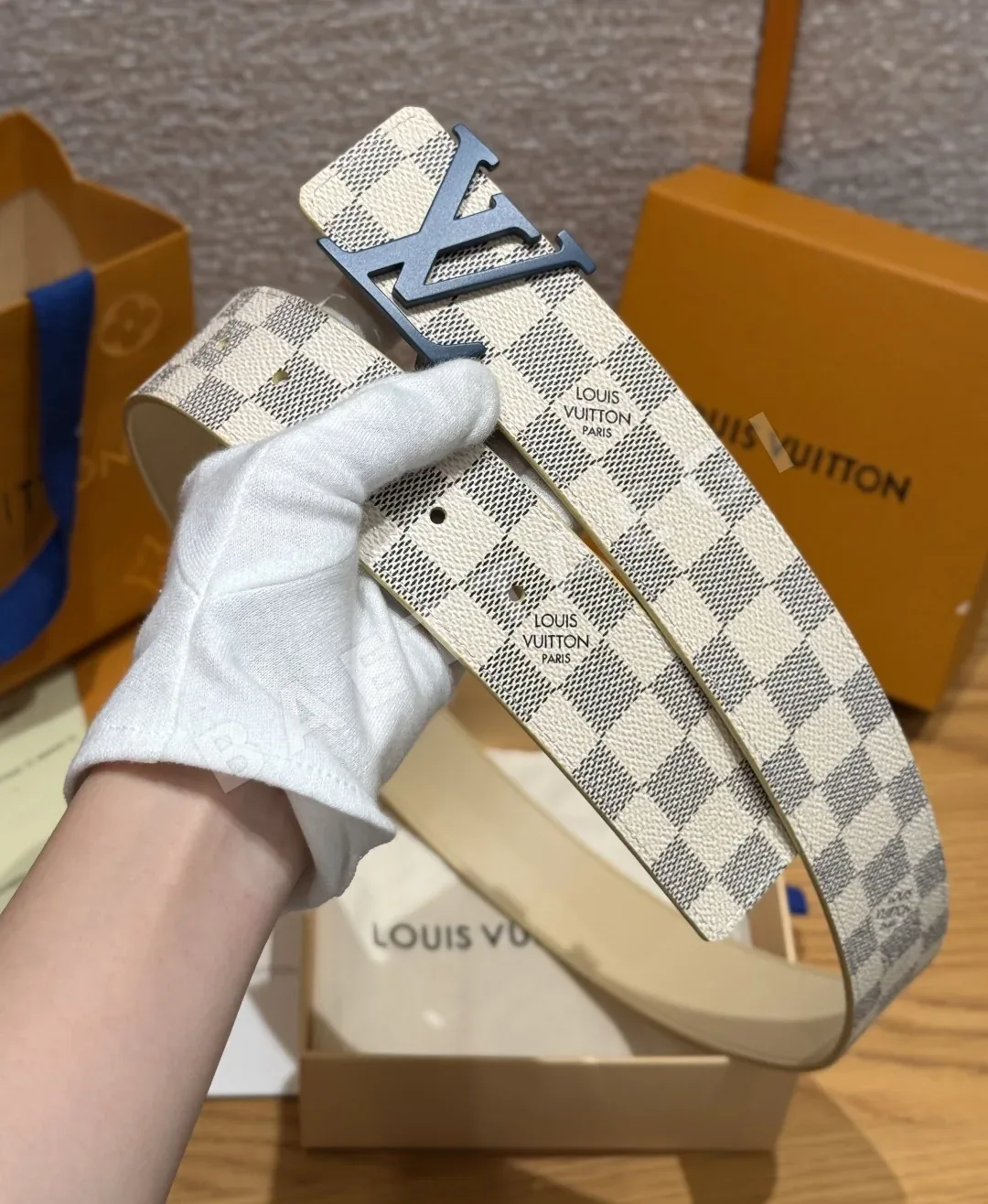루이비통 LV 이니셜 40mm 리버시블 벨트 상세 이미지 9