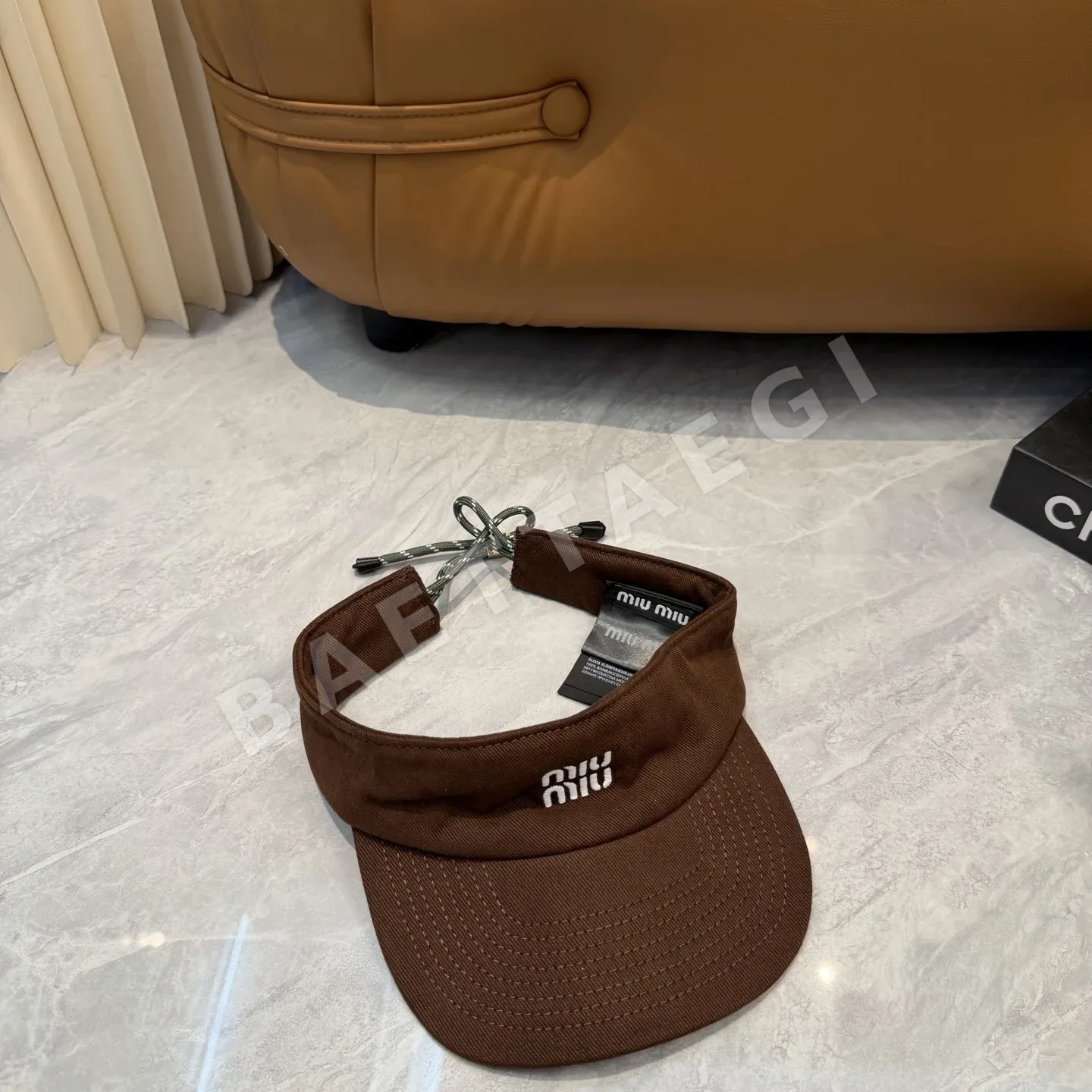 미우미우 바이저 캡 상세 이미지 5