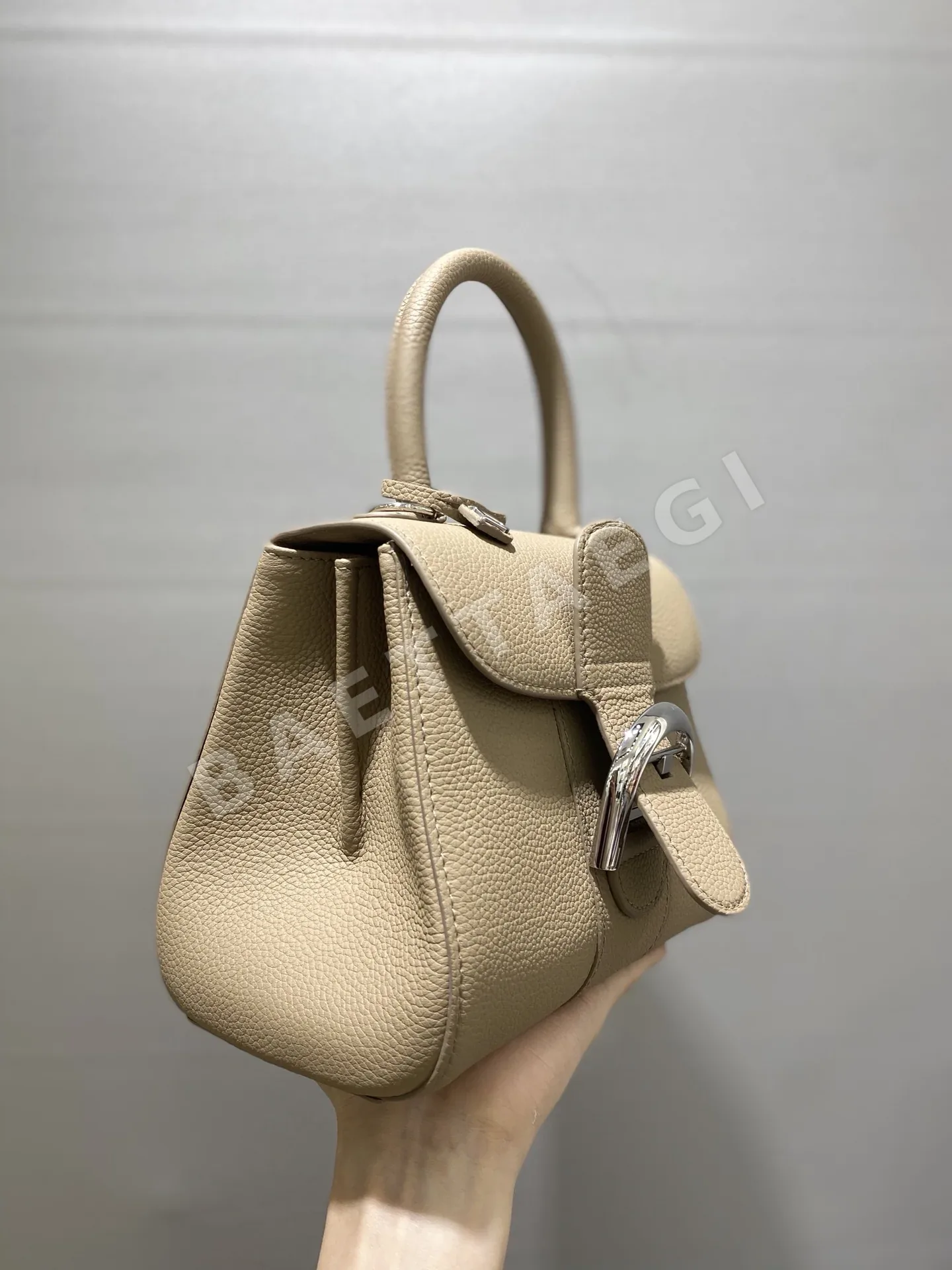 델보 브릴리언트고 램스킨 숄더백 상세 이미지 4