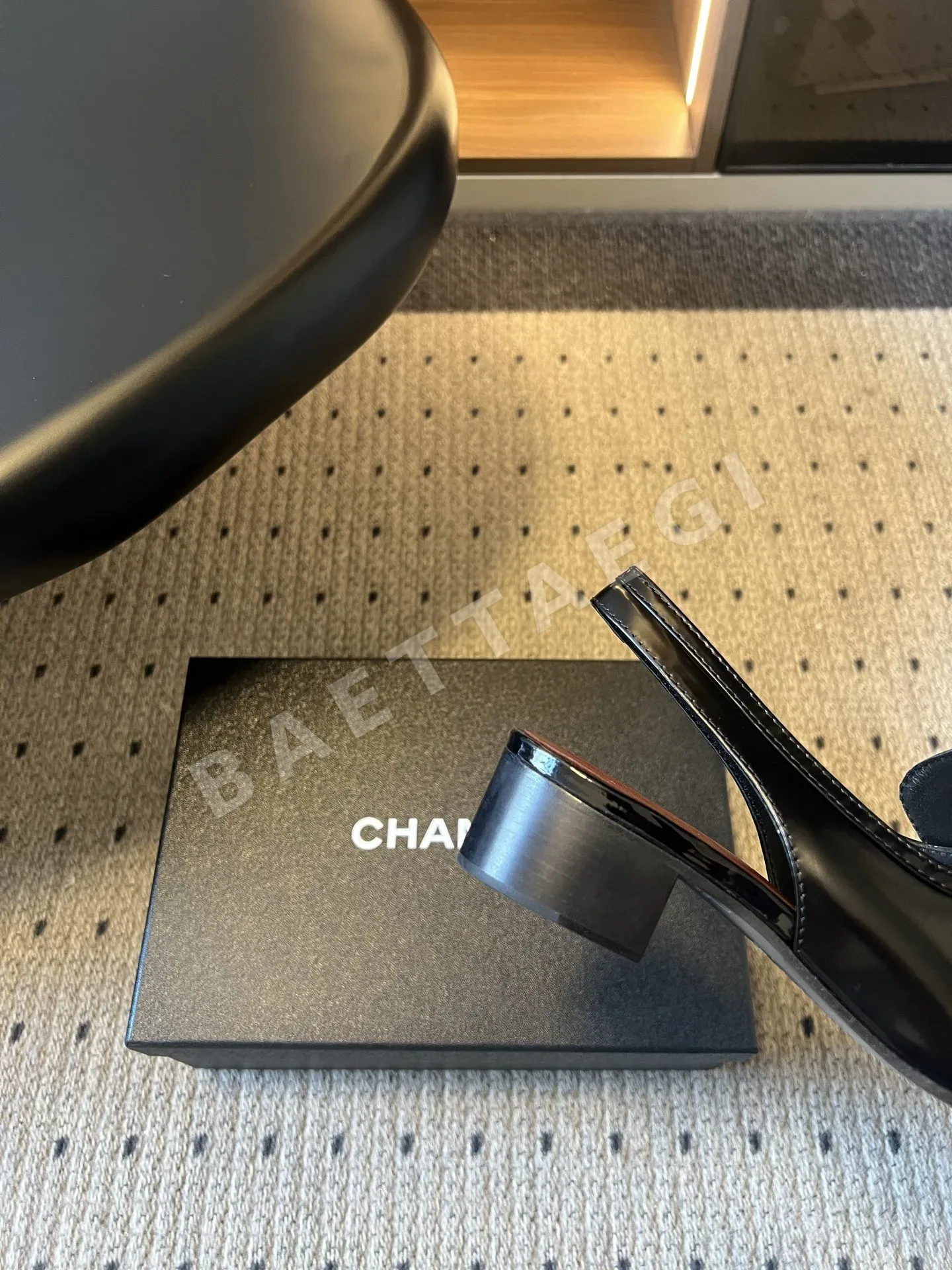 샤넬 더블 C 로퍼 가죽 더블 C 메탈 버클 상세 이미지 9