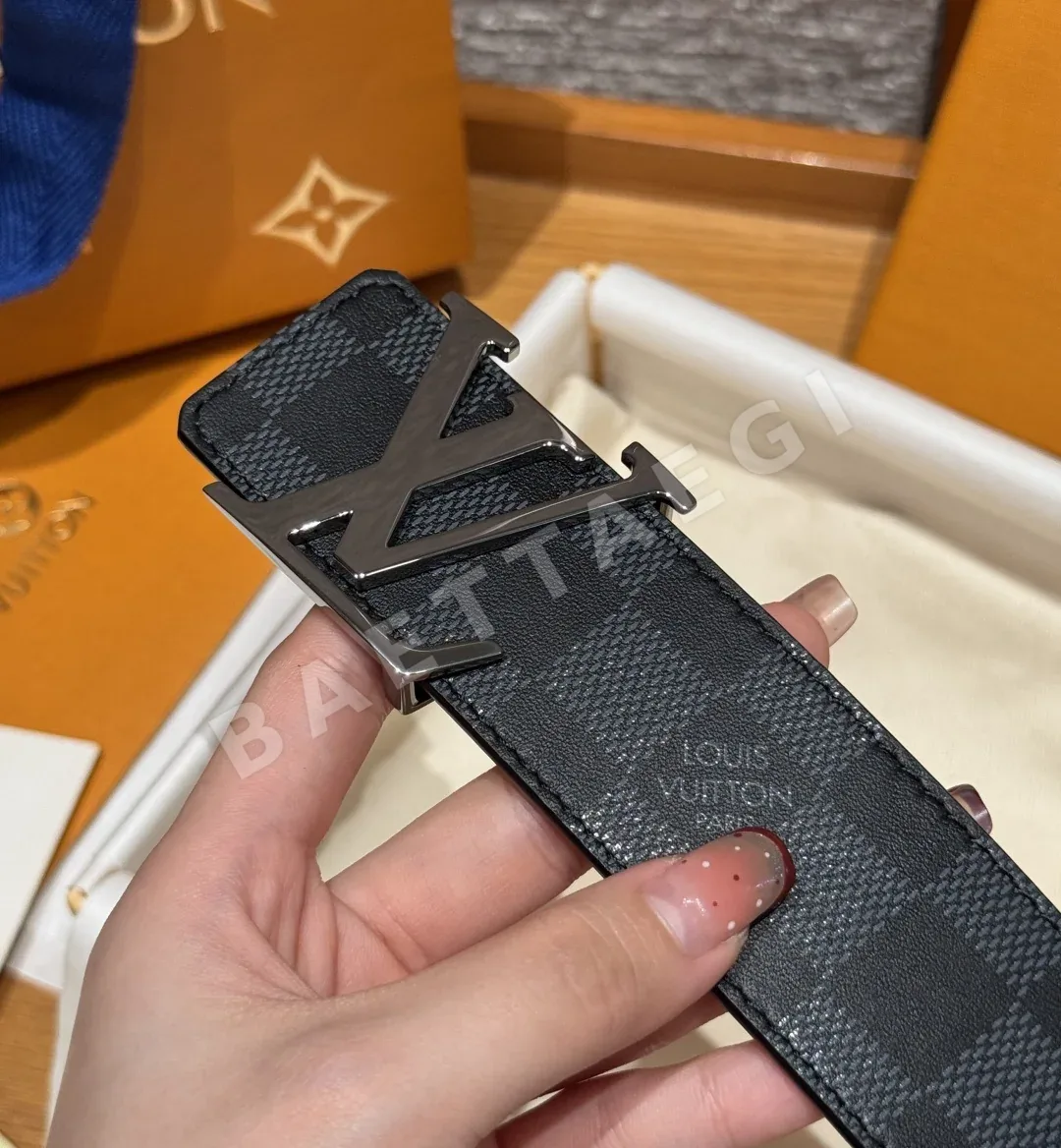 루이비통 JD350-INITIALES 40mm 리버서블 벨트 상세 이미지 7