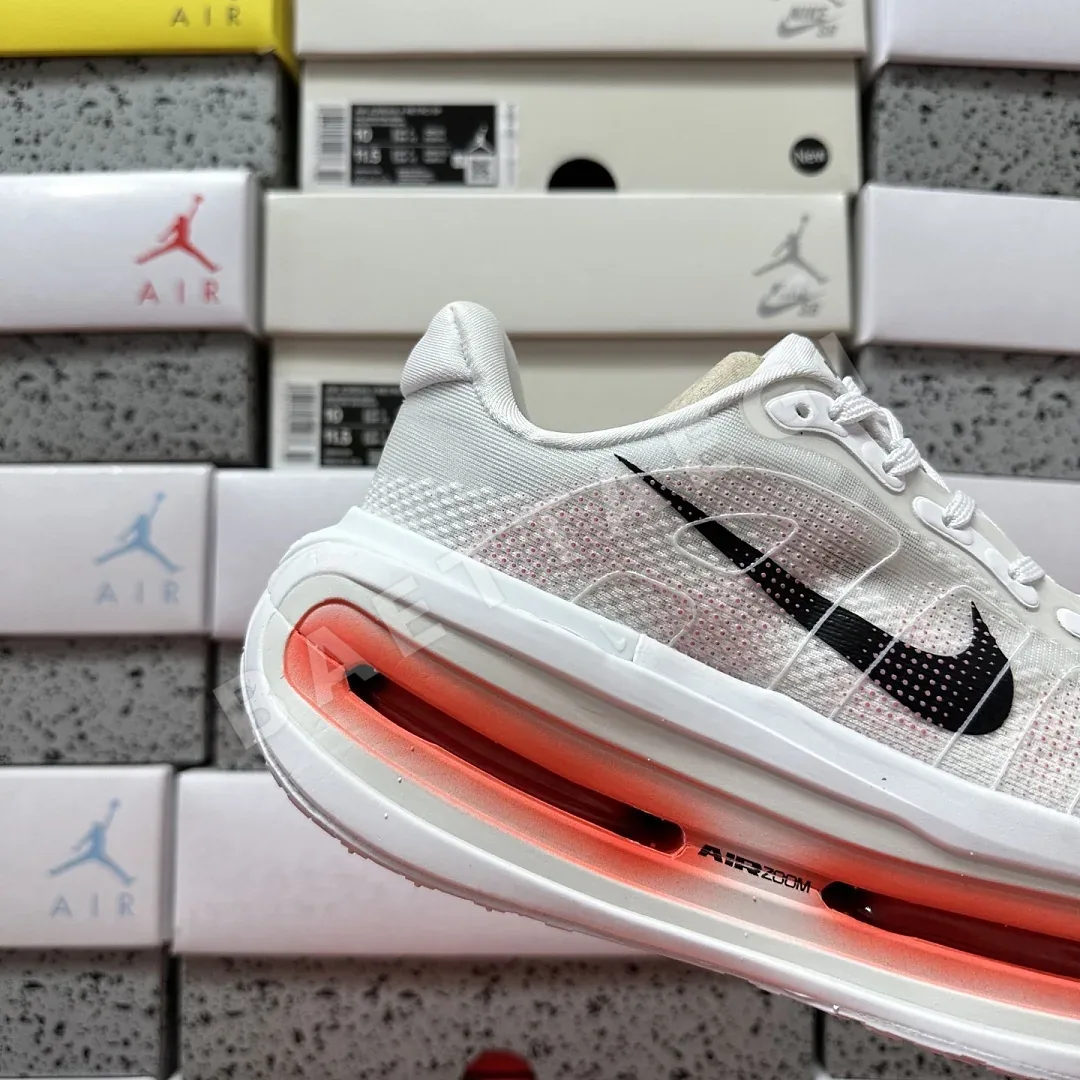 나이키 [5A] 보메로 프리미엄 HQ2050-103 201611 Nike Vomero Premium White Bright Crimson 상세 이미지 4