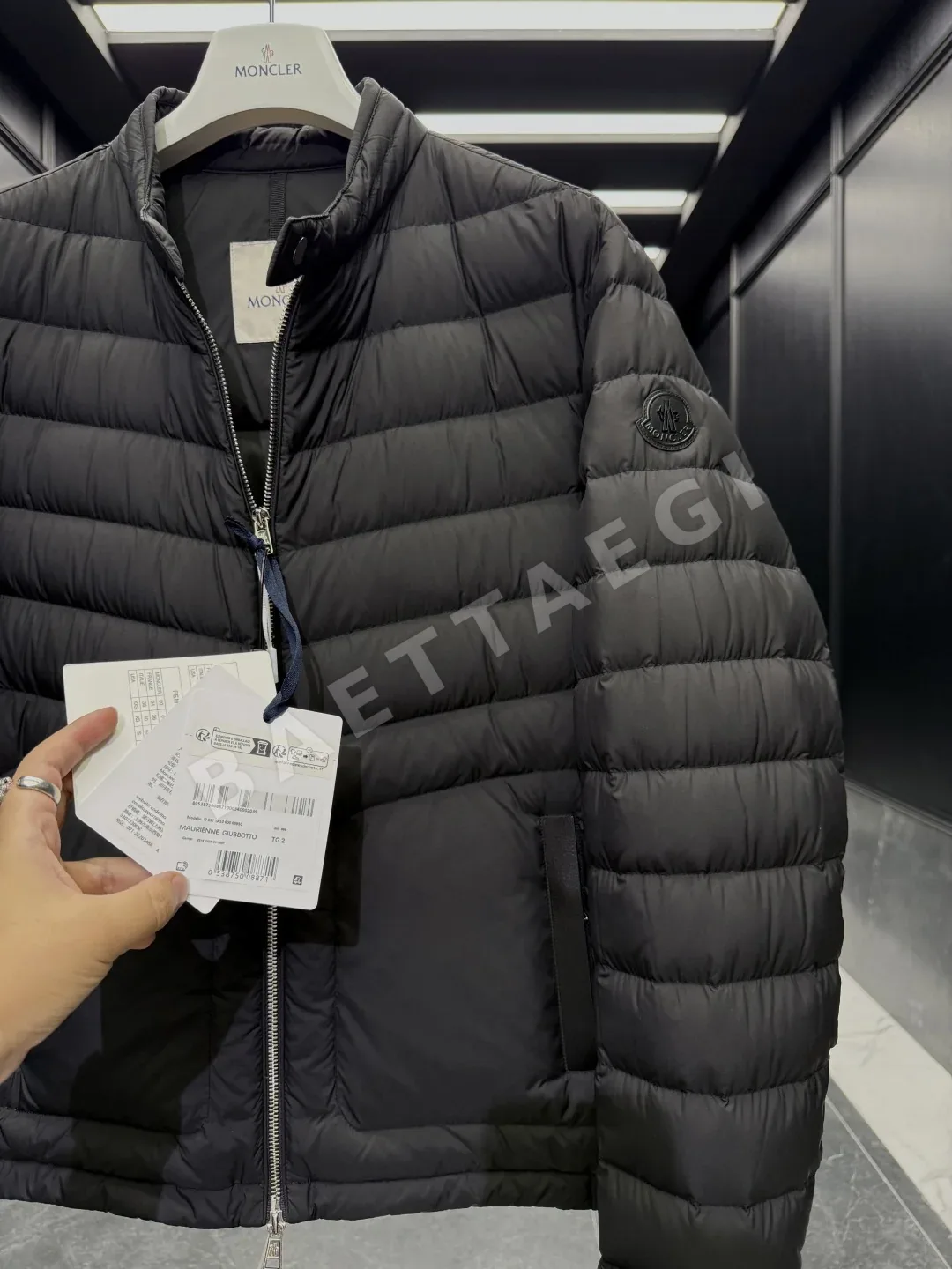 몽클레르 모리엔 남성 패딩 상세 이미지 6