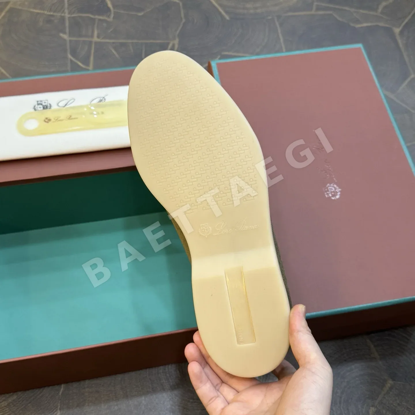 로로피아나 로퍼 스웨이드 상세 이미지 9