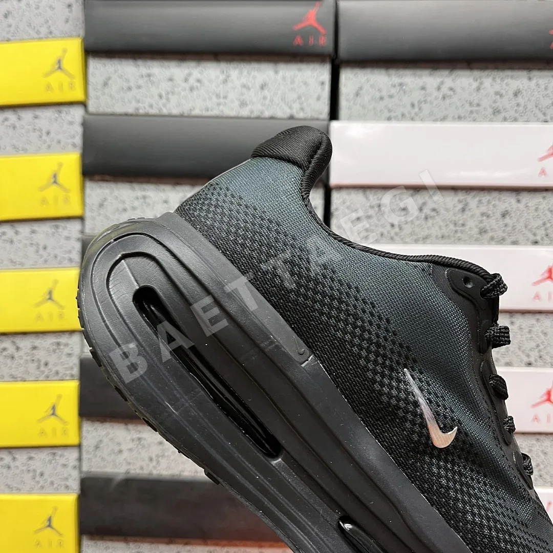 나이키 [CG] 보메로 프리미엄 IQ0627-001 201999 Nike Vomero Premium Black Mini Chrome Swoosh 상세 이미지 8