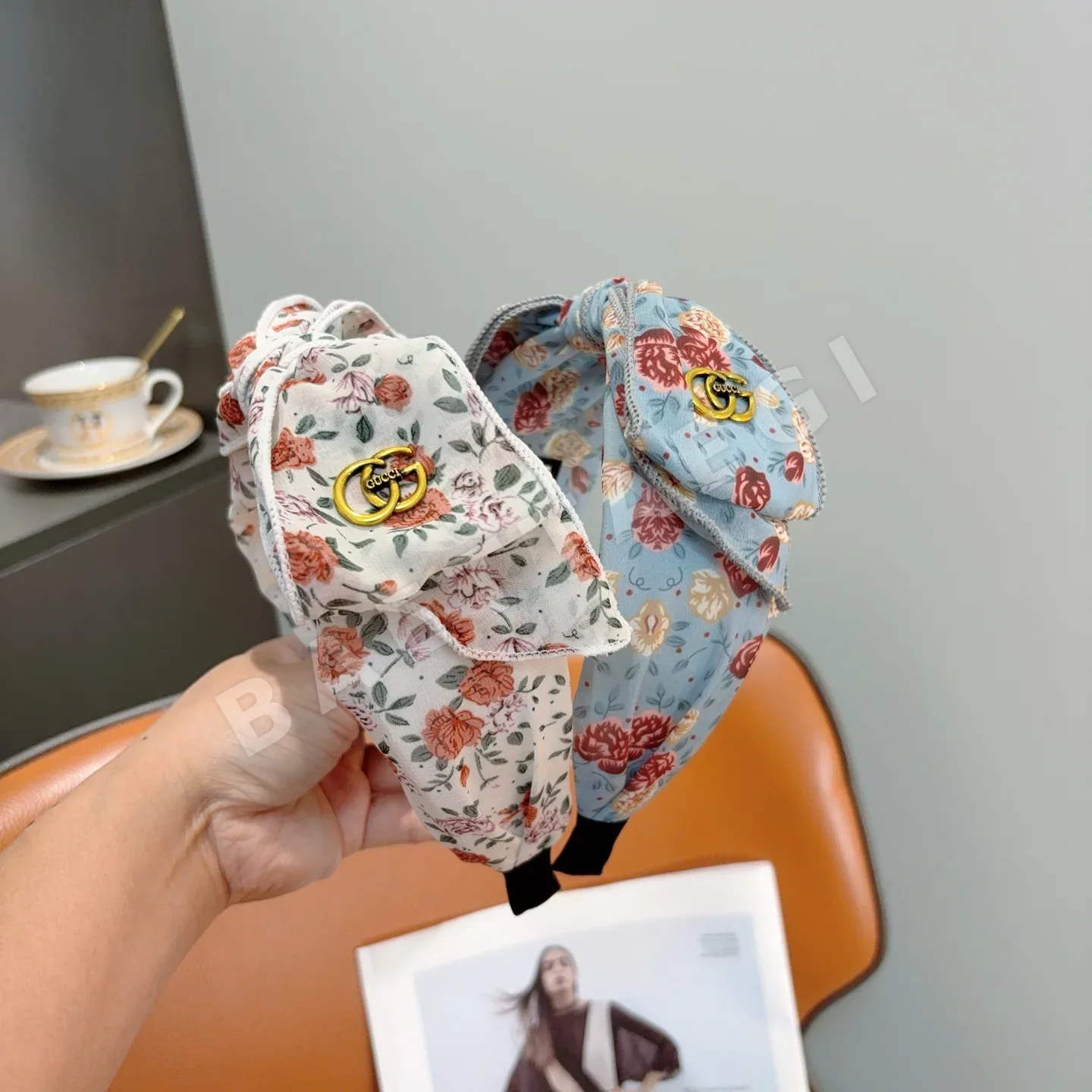 구찌 모노그램 리본 헤어밴드 184712