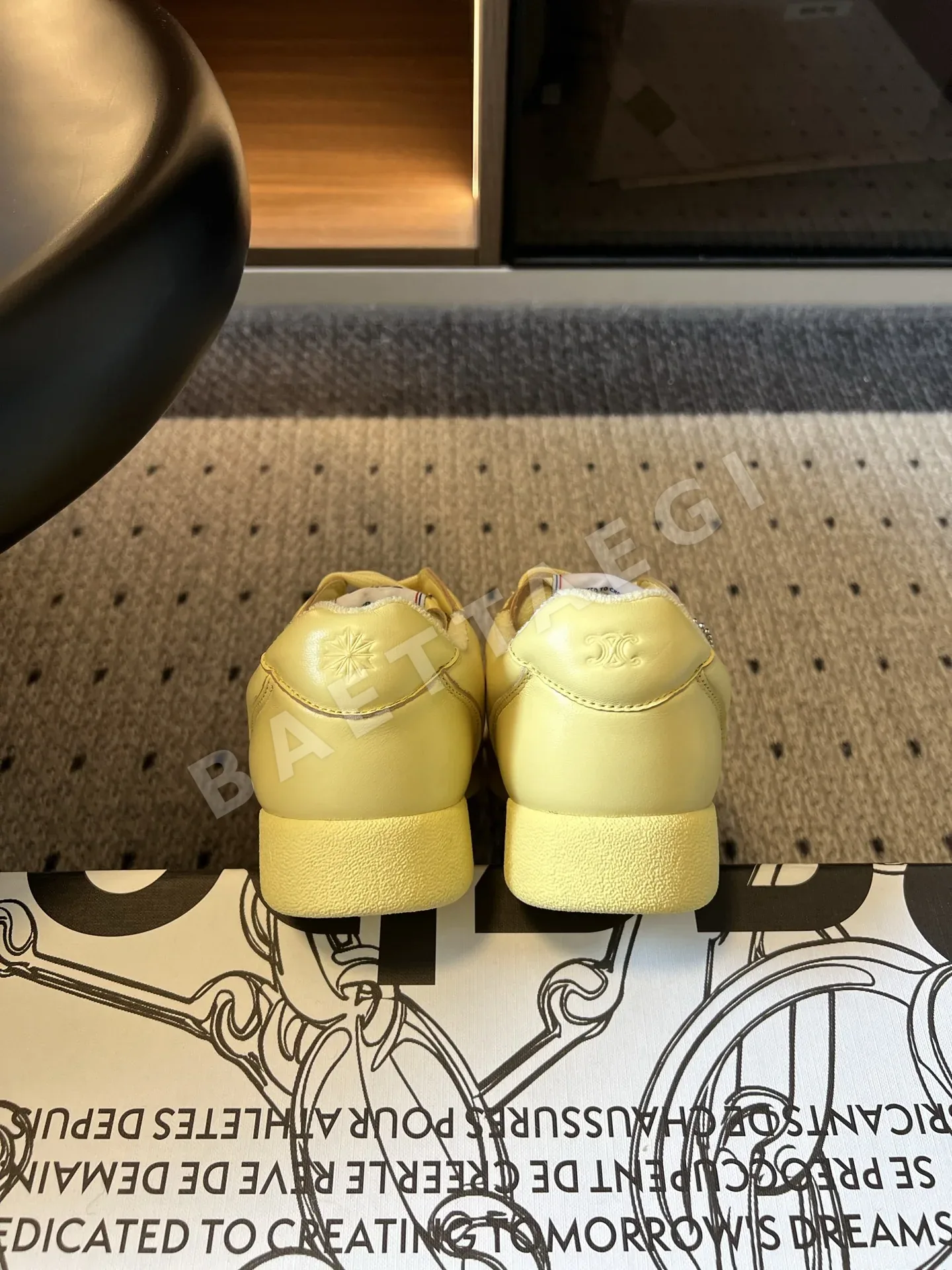 셀린느 스니커즈 레트로 스타일 상세 이미지 9