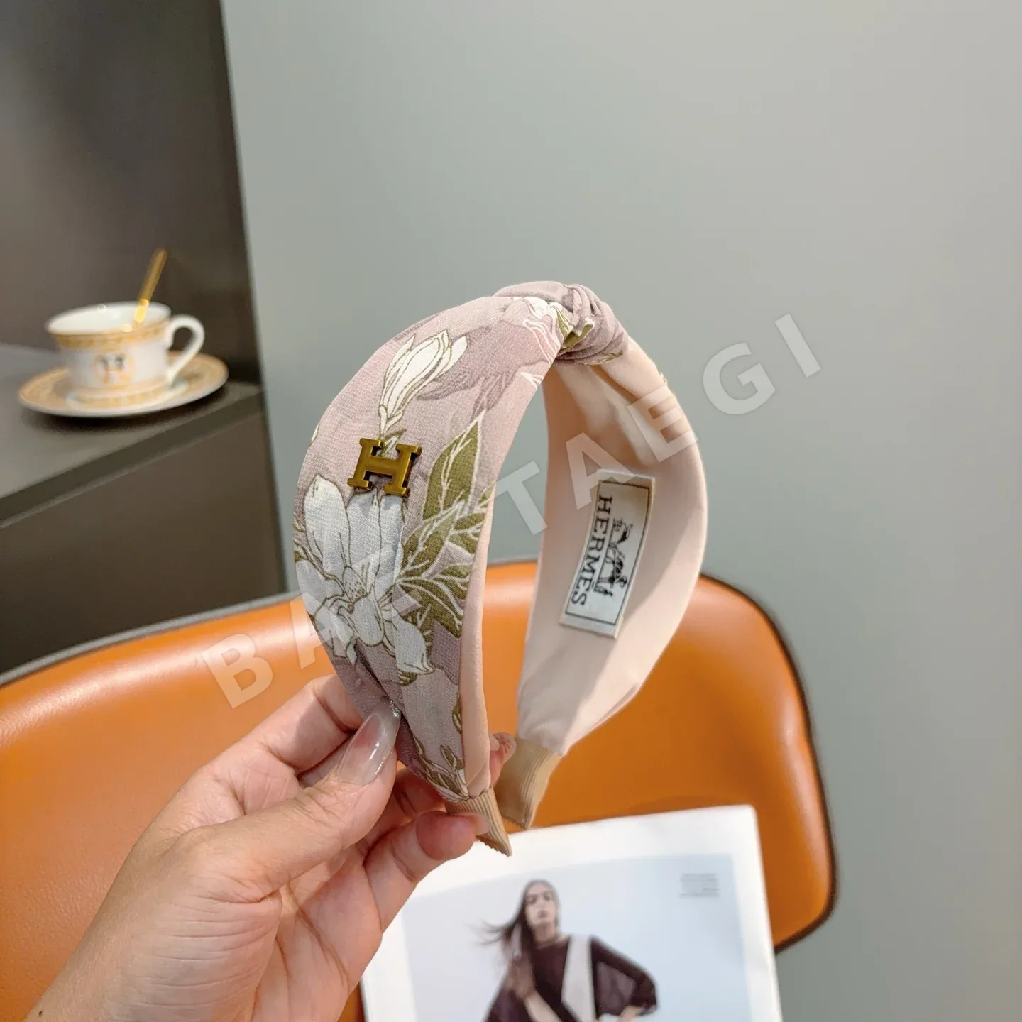 에르메스 실크 와이드 헤어밴드 상세 이미지 2
