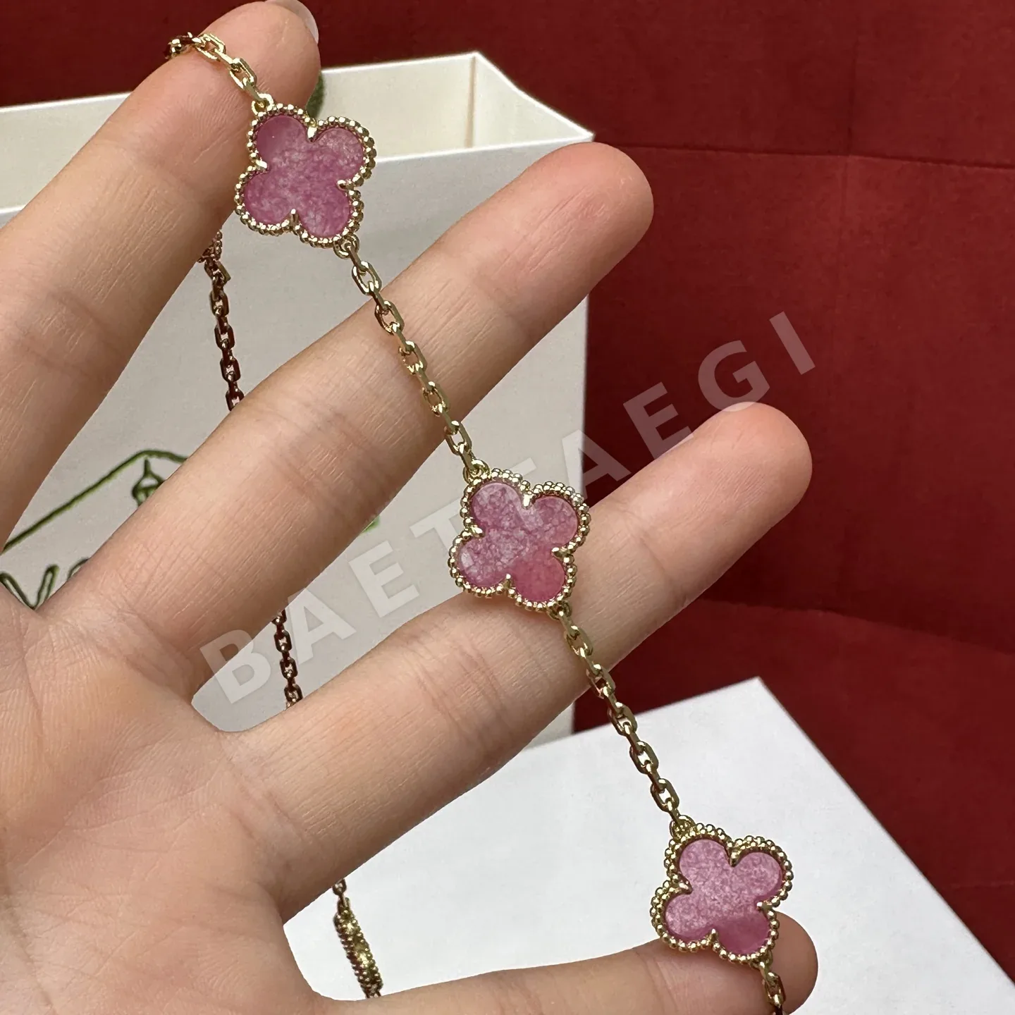 반클리프앤아펠 빈티지 알함브라 핑크 에나멜 네 잎 클로버 목걸이 상세 이미지 4