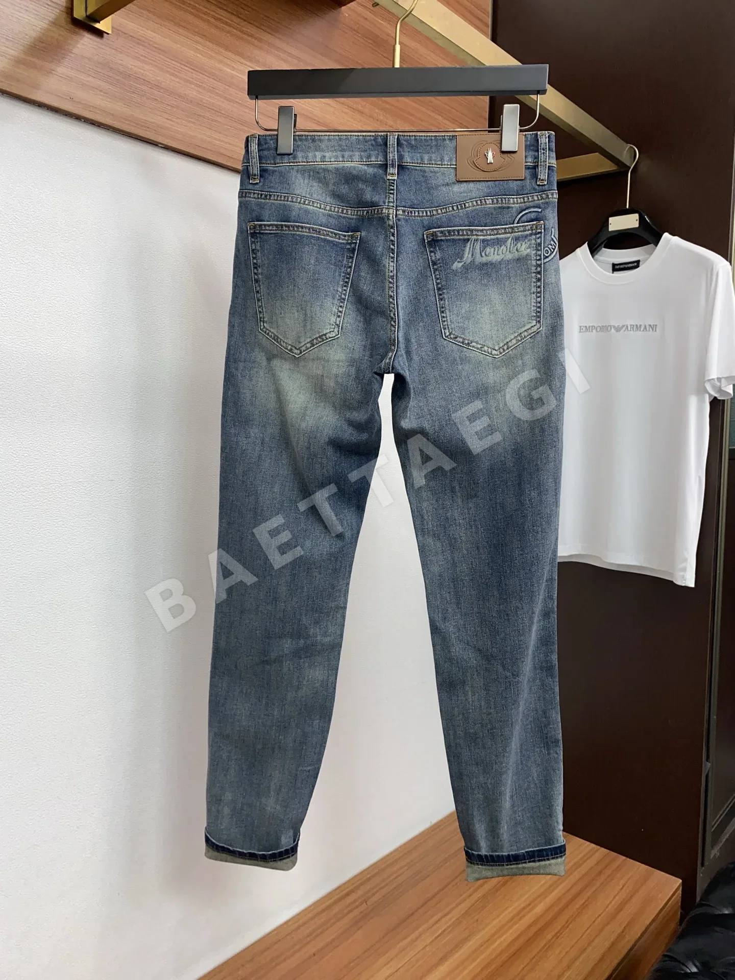 몽클레르 남성 데님 바지 상세 이미지 8
