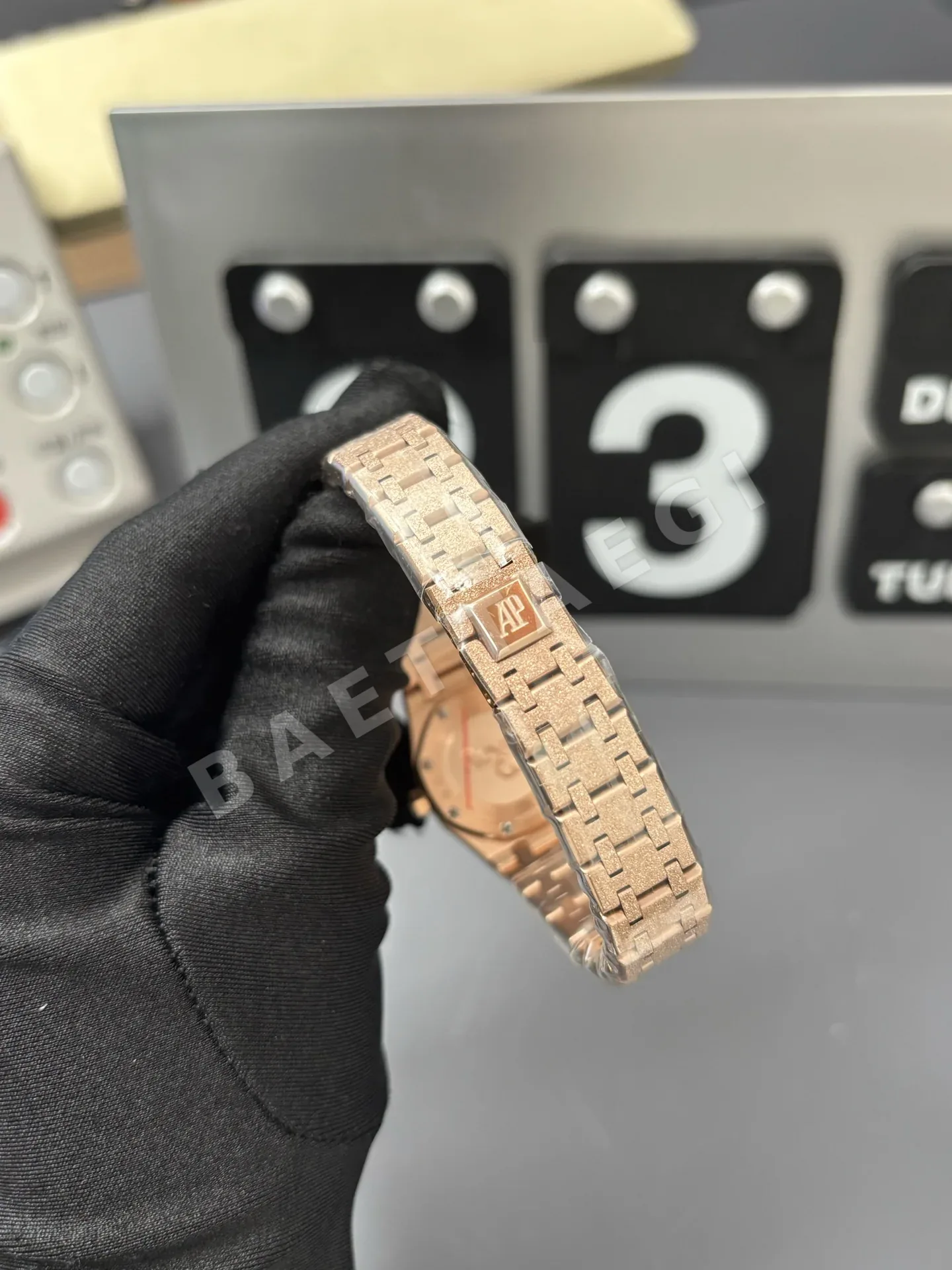 오데마피게 로열 오크 미니 23mm 여성 시계 상세 이미지 3