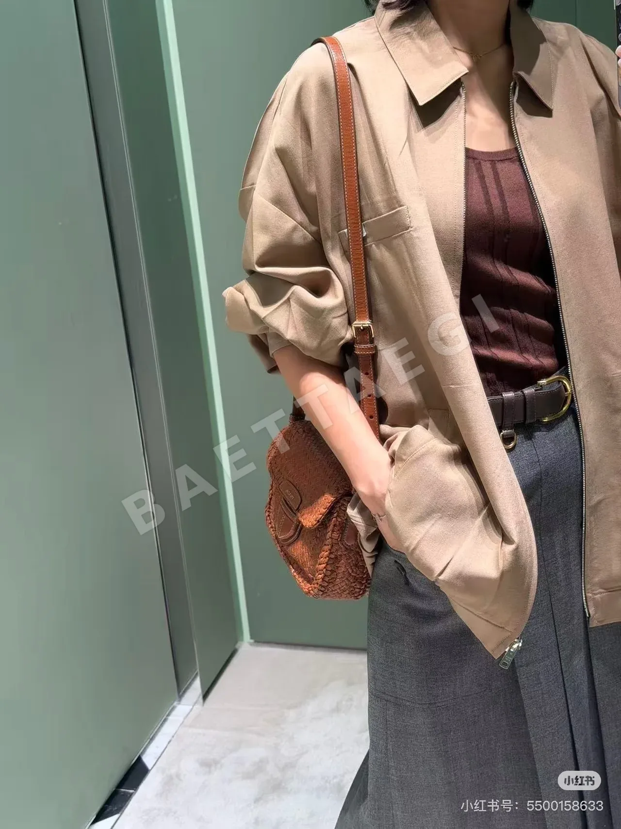 프라다 여성 반팔 티셔츠 상세 이미지 4