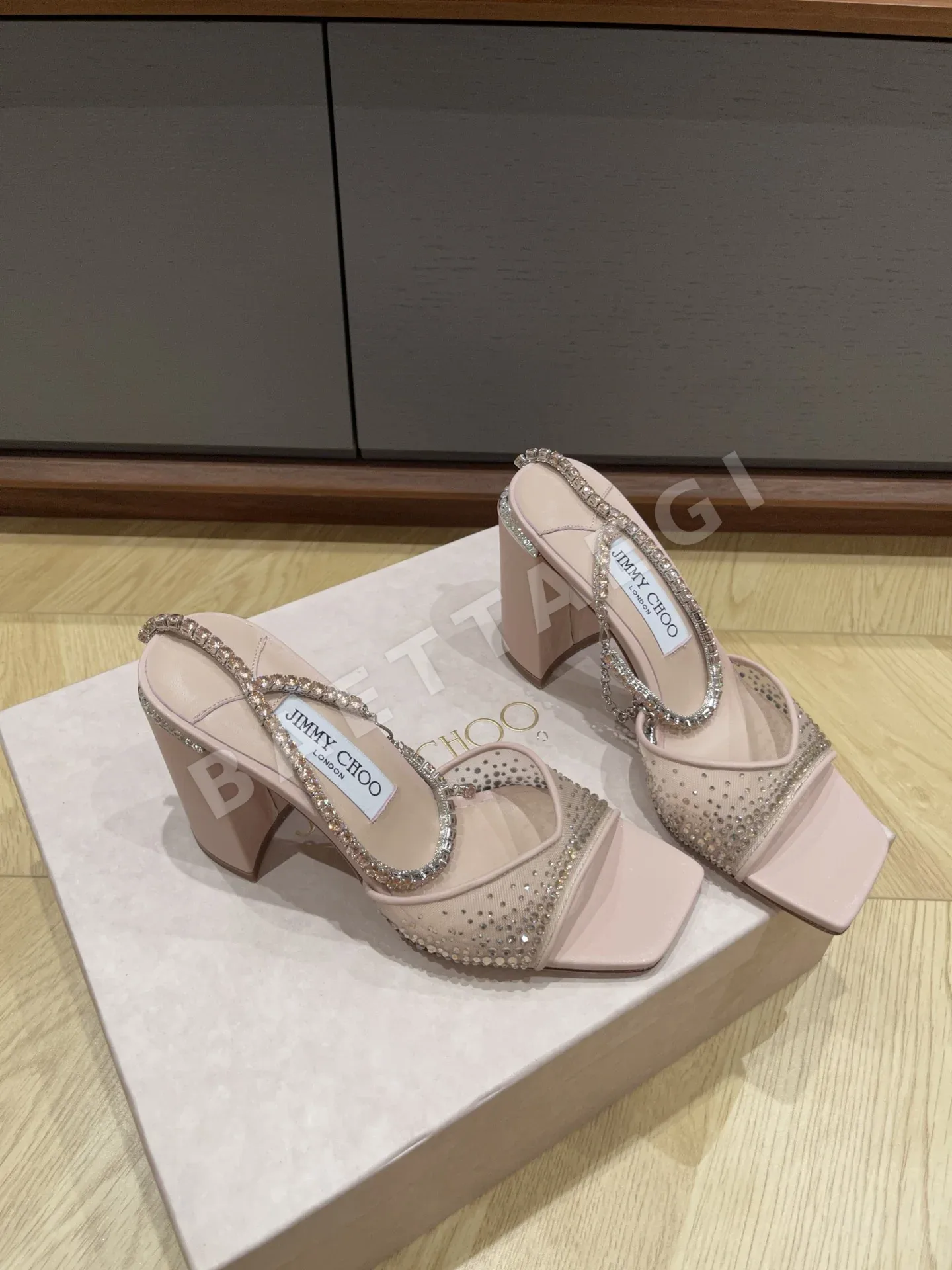 지미추 다이아몬드 장식 샌들 8062 상세 이미지 3