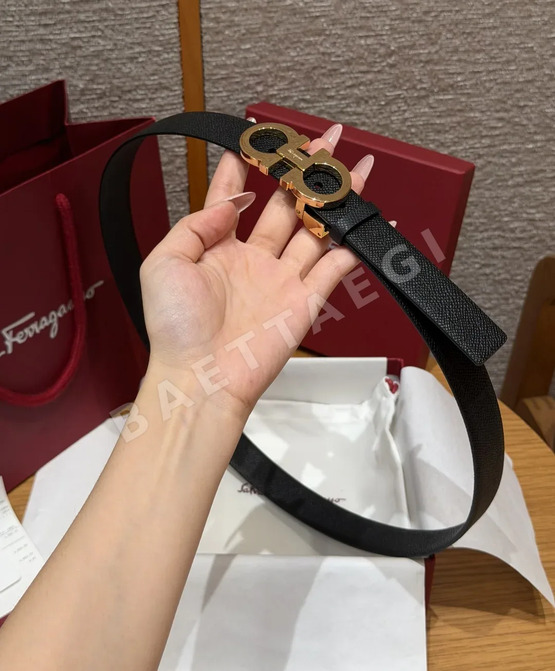 페레가모 JD280 간치니 여성 슬림 가죽 벨트 상세 이미지 3