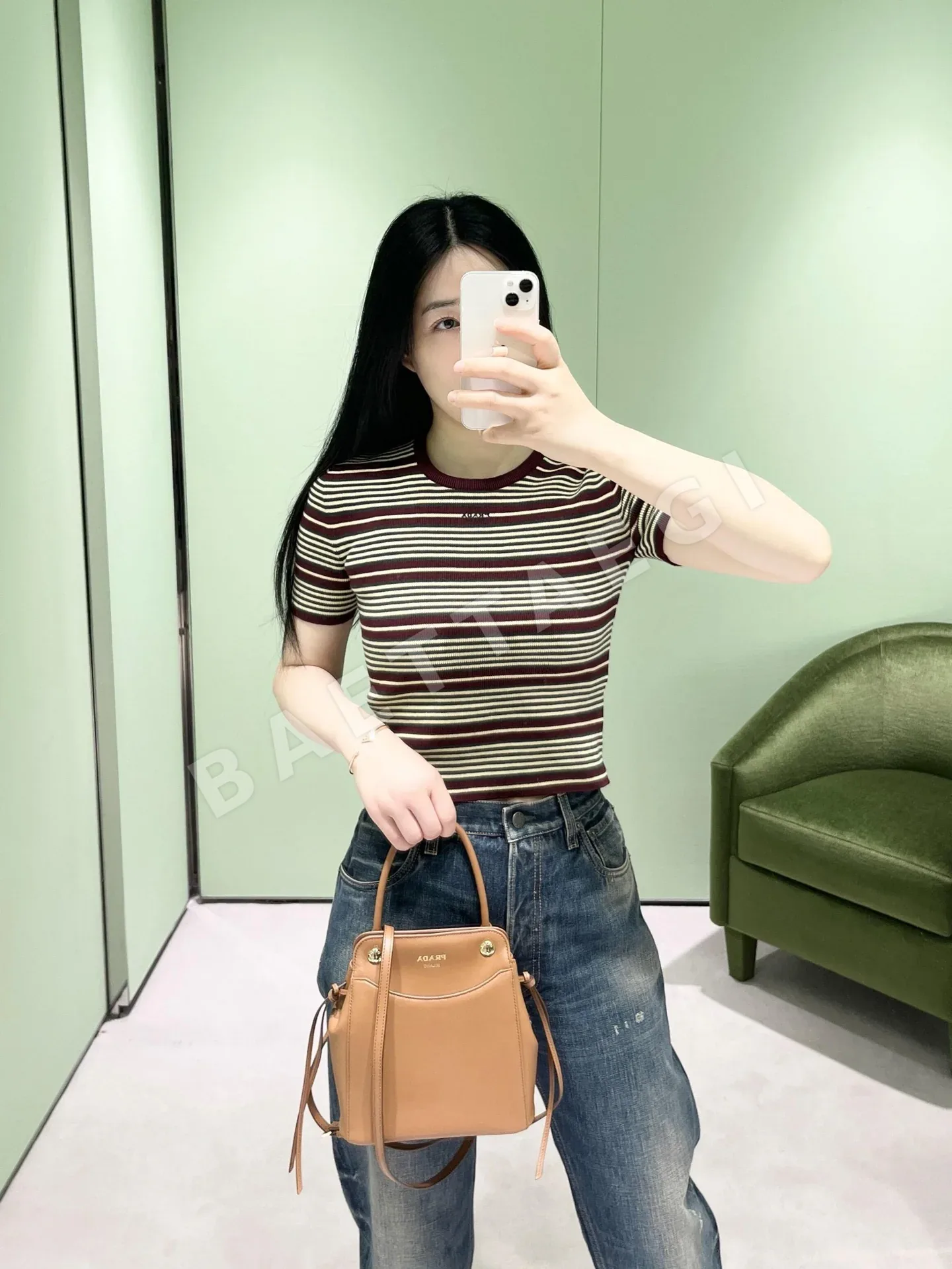 프라다 스트라이프 마이크로 로고 니트 반팔 탑