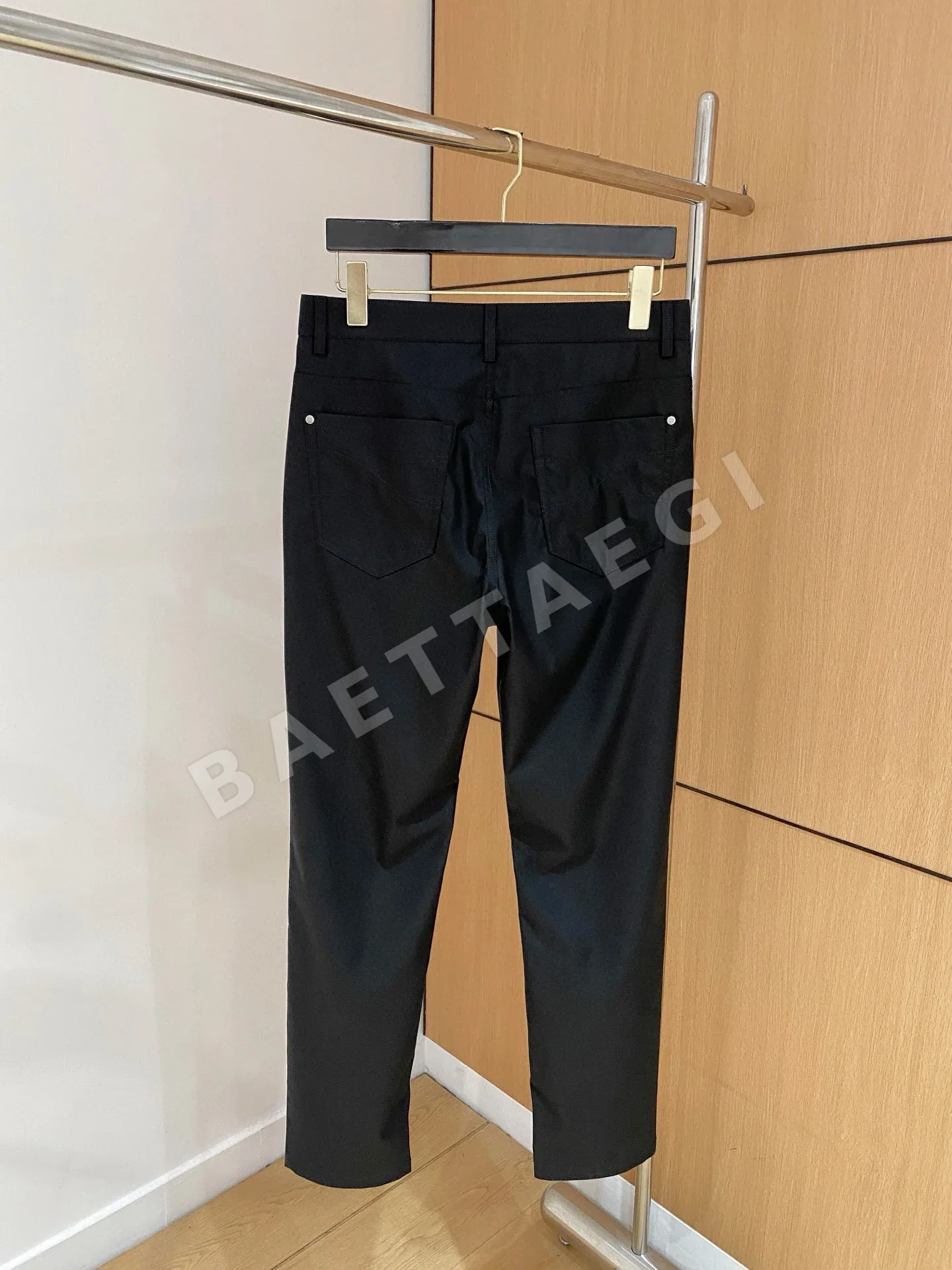 브루넬로쿠치넬리 남성 린넨 바지 상세 이미지 8