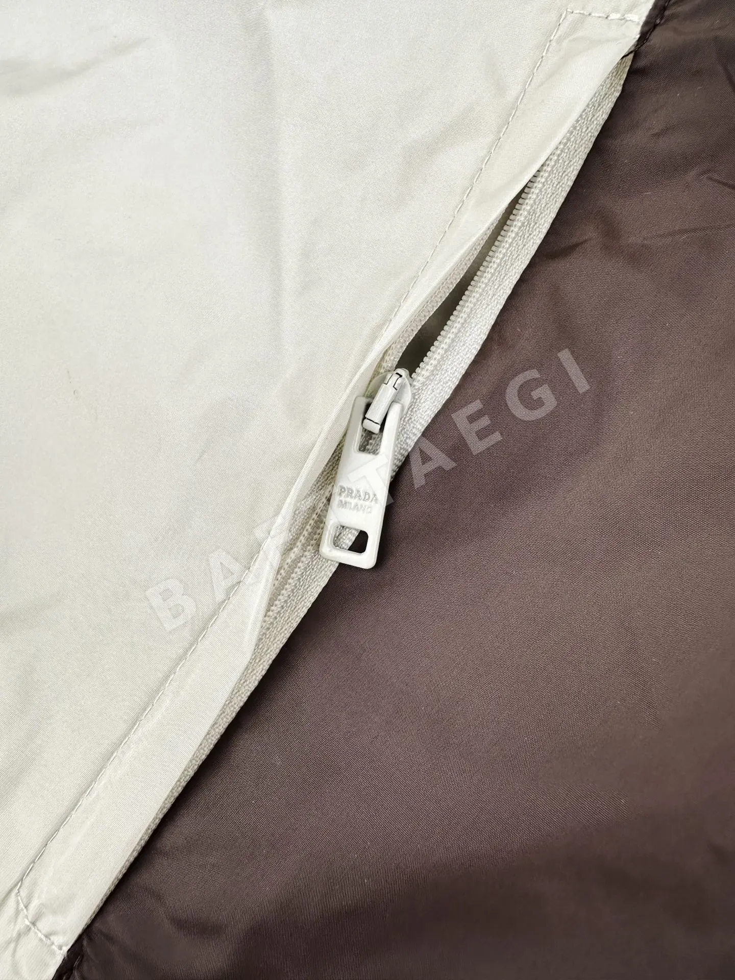 프라다 컬러블록 나일론 남성 자켓 상세 이미지 6