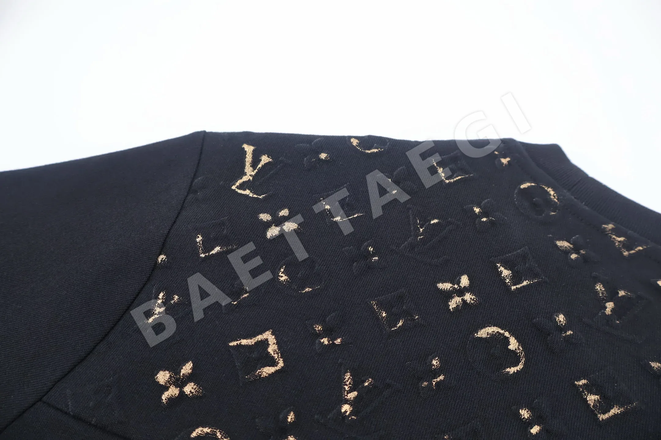 루이비통 모노그램 골드 박박 크루넥 반팔 티셔츠 상세 이미지 8