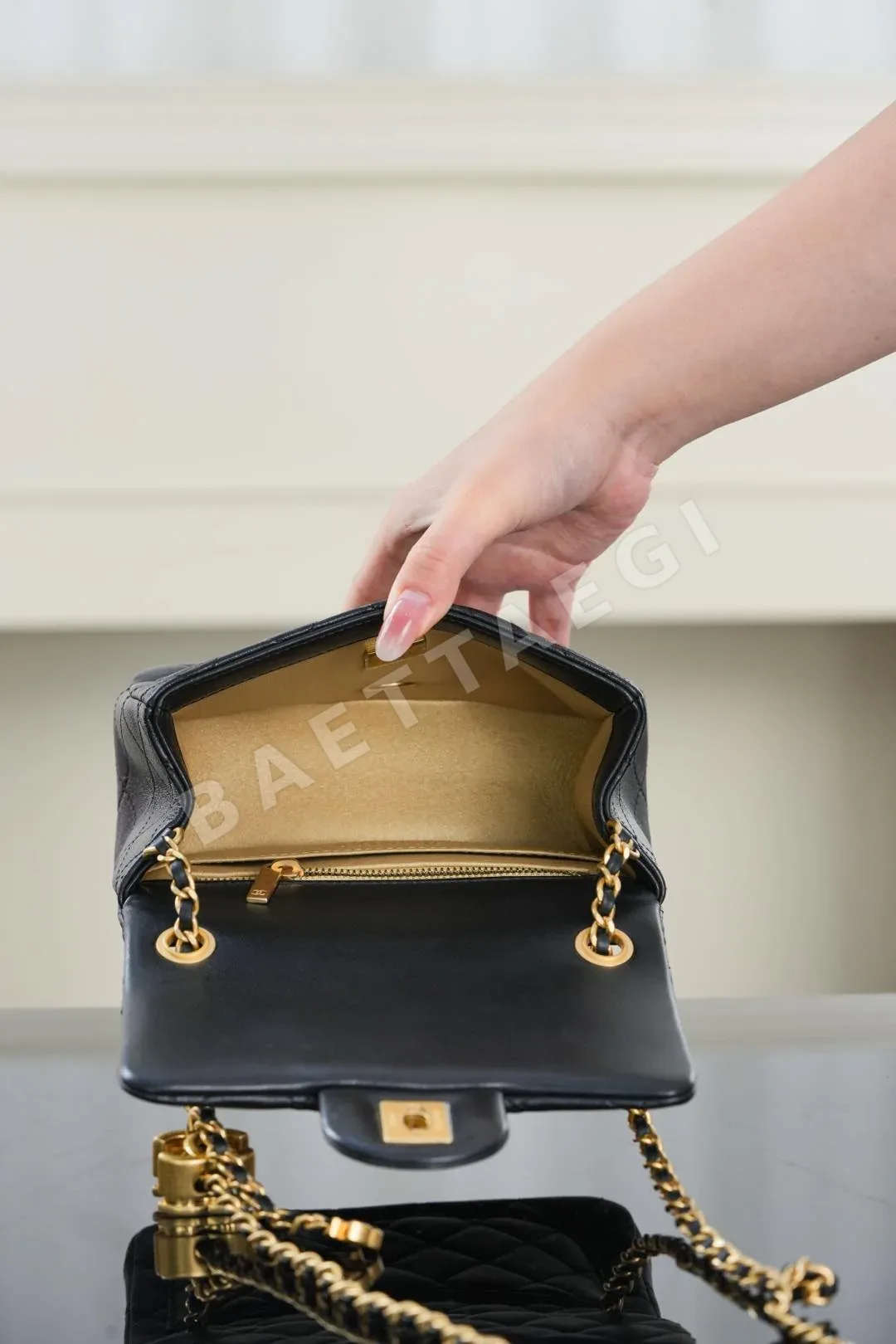 샤넬 더블 체인 스퀘어 미니 가방 상세 이미지 7