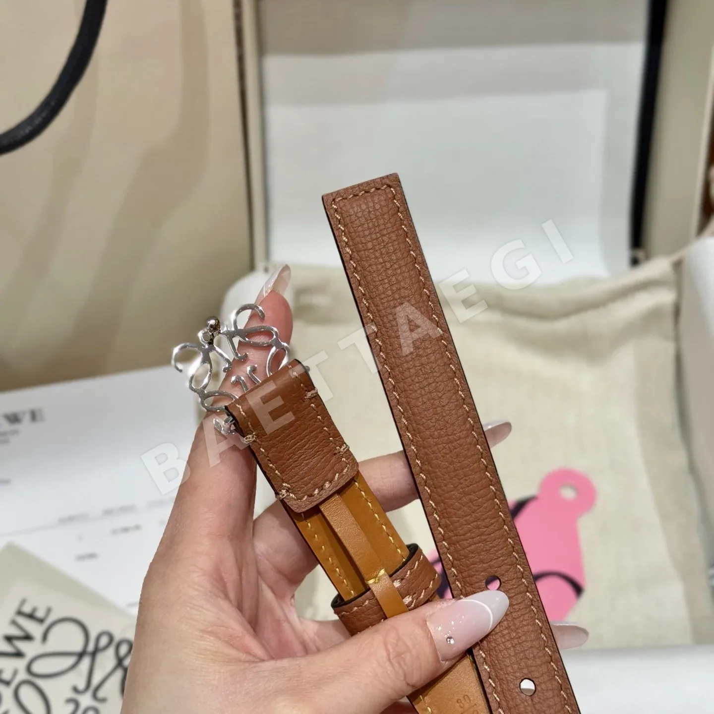 로에베 앵커 가죽 벨트 상세 이미지 6