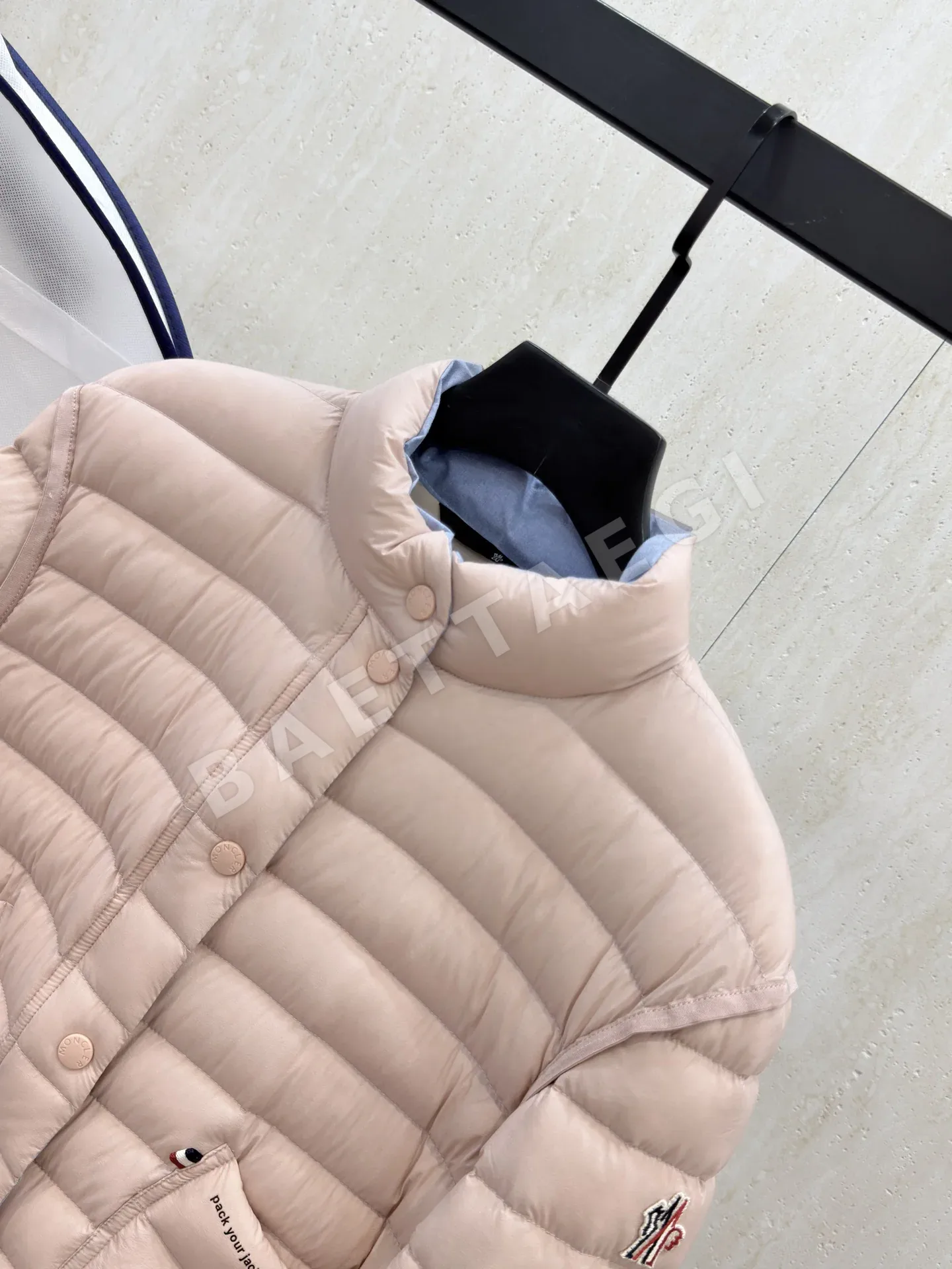 몽클레르 아잘리 쇼트 다운 자켓 상세 이미지 7