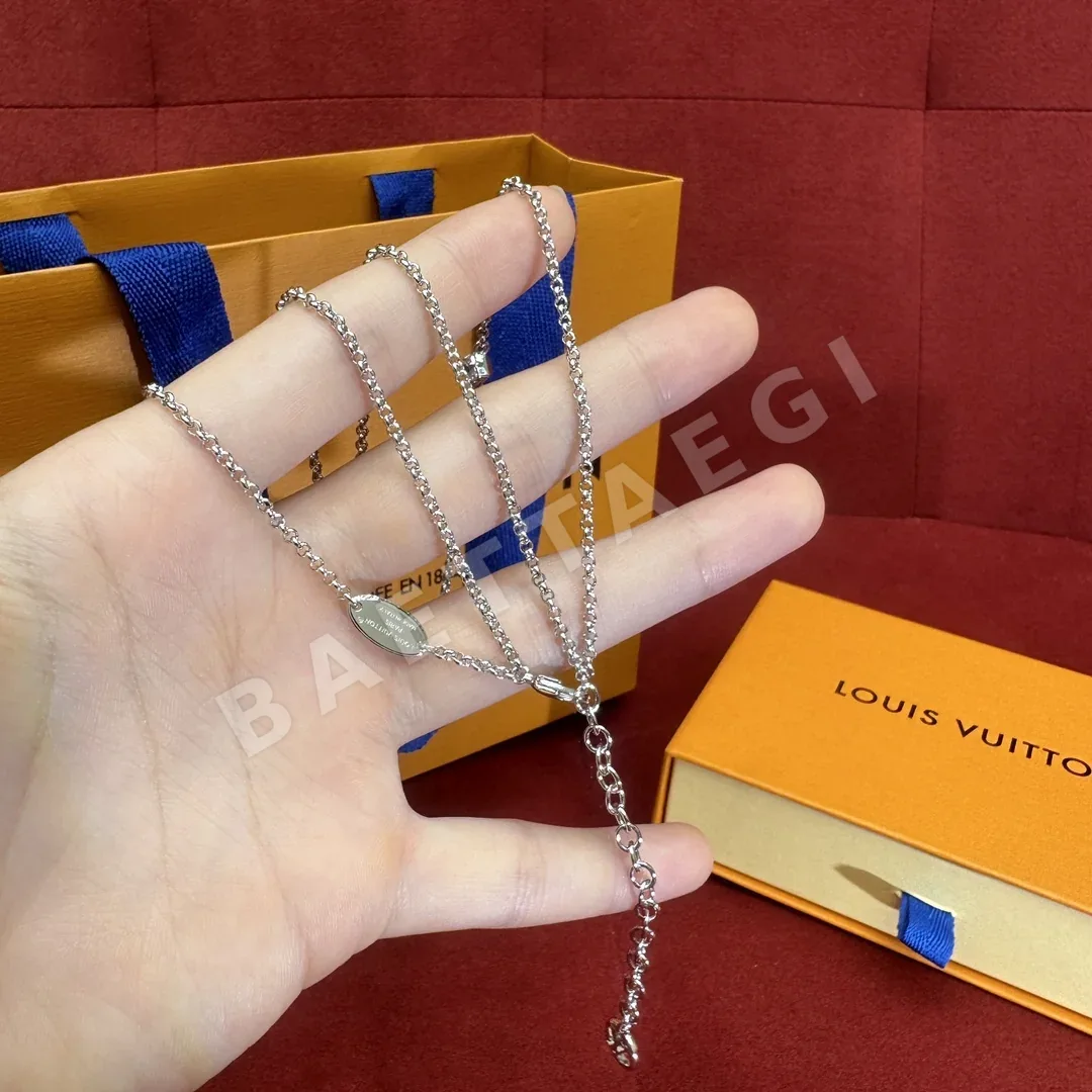 루이비통 모노그램 플라워 큐빅 더블 레이어 목걸이 상세 이미지 4