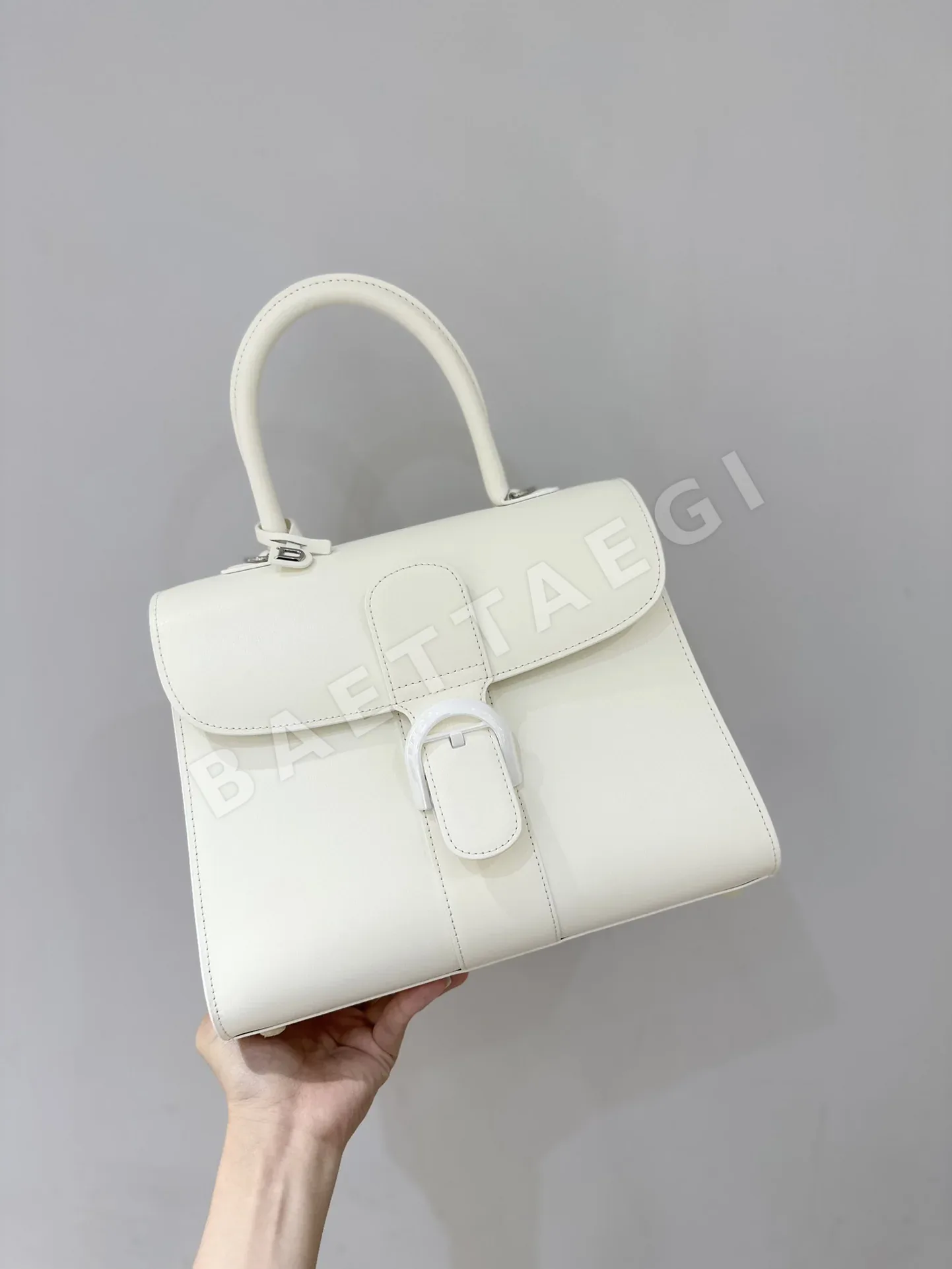 델보 더블링 브릴리언트 박스 가죽 가방 상세 이미지 2