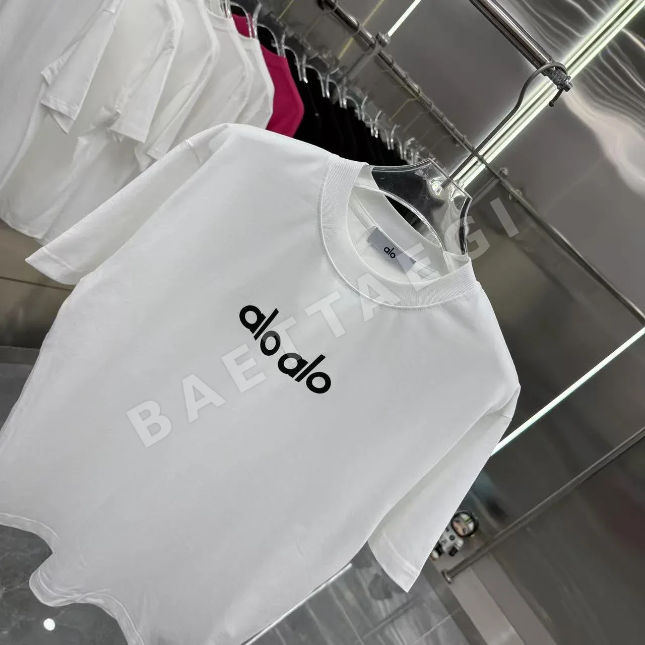 알로 유니섹스 루즈핏 반팔 티셔츠 상세 이미지 3