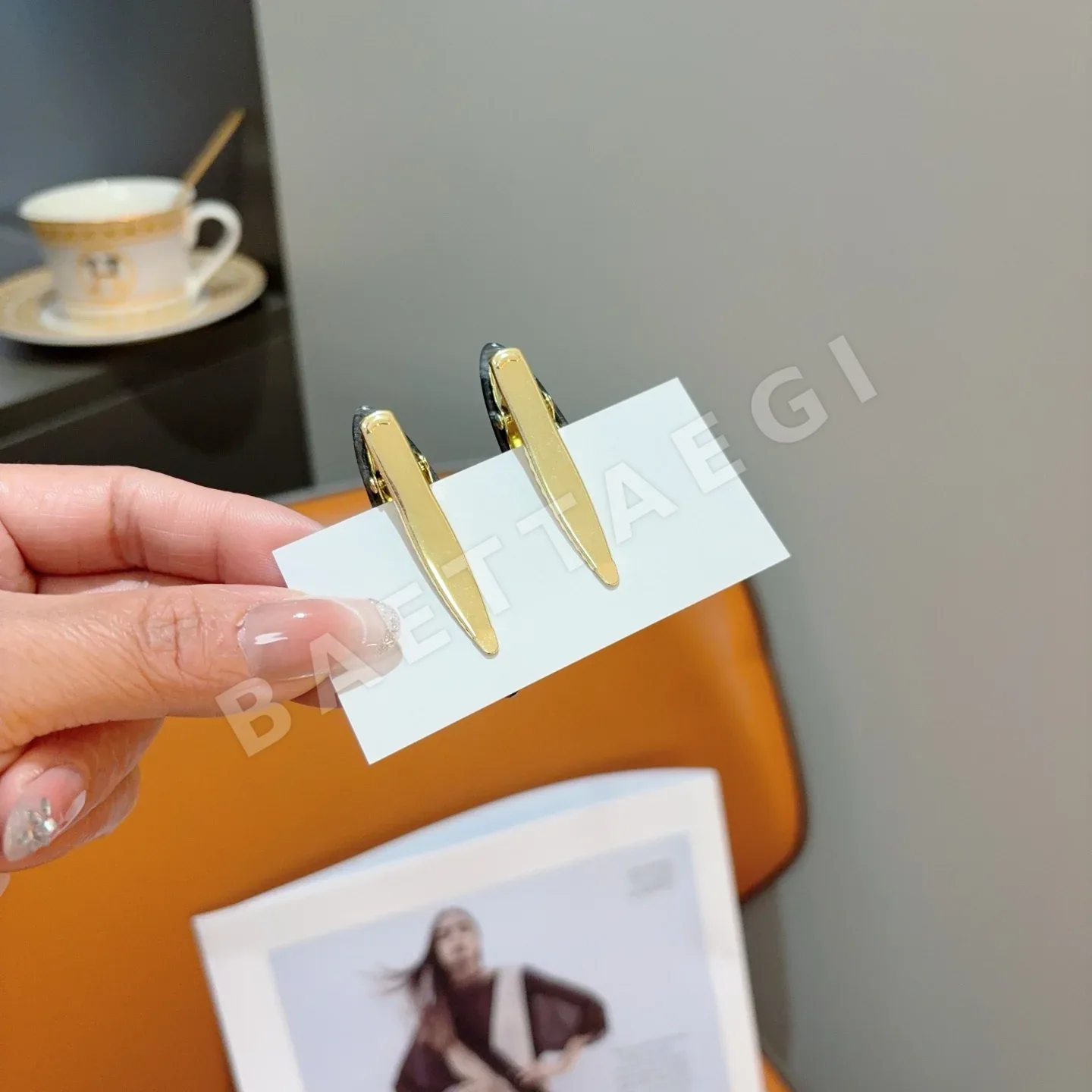 샤넬 메탈릭 BB 클립 헤어악세 상세 이미지 4