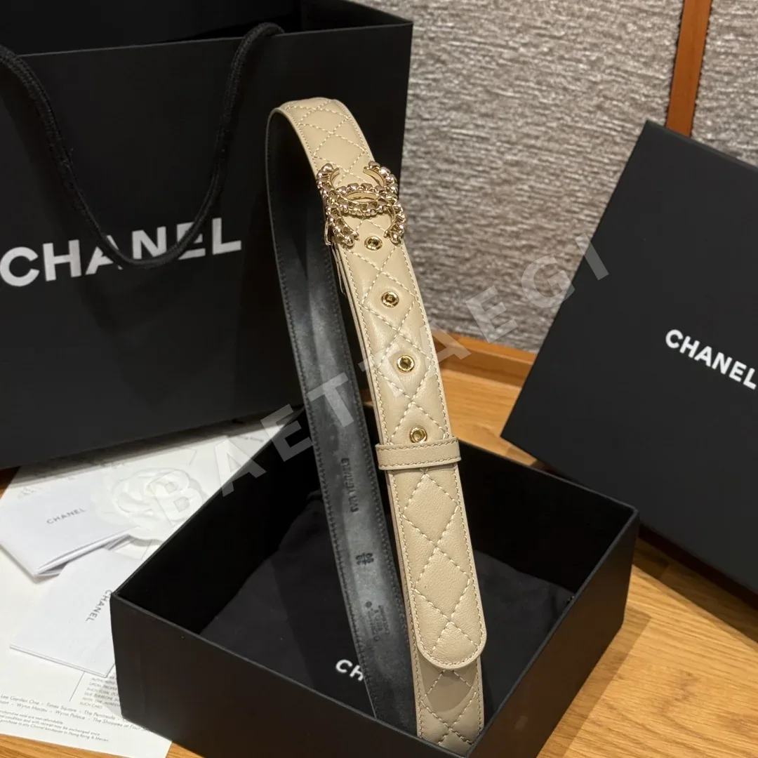 샤넬 다이아몬드 패턴 램스킨 메탈 로고 벨트 상세 이미지 4