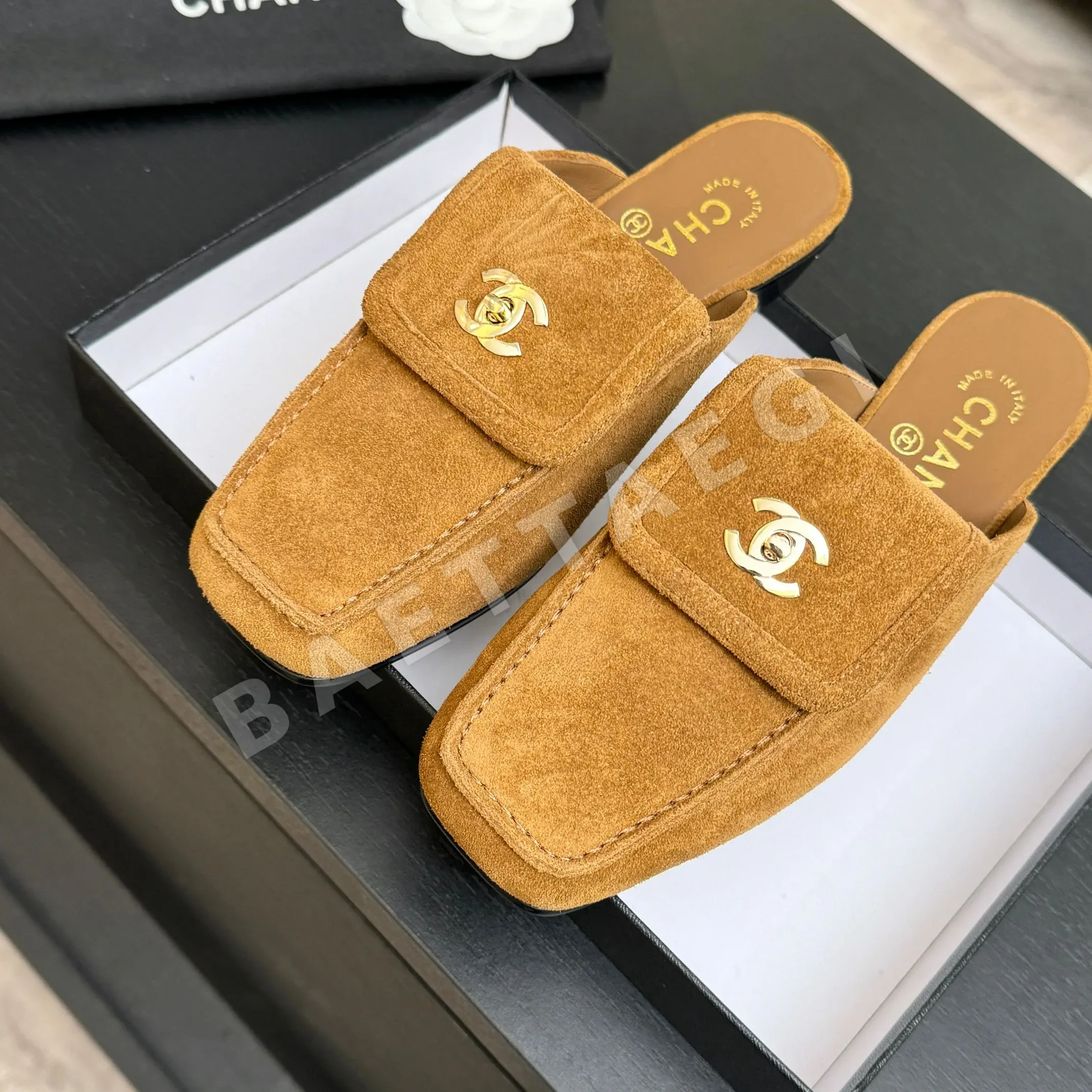 샤넬 26C 더블 C 버클 스퀘어 토 슬리퍼 상세 이미지 3