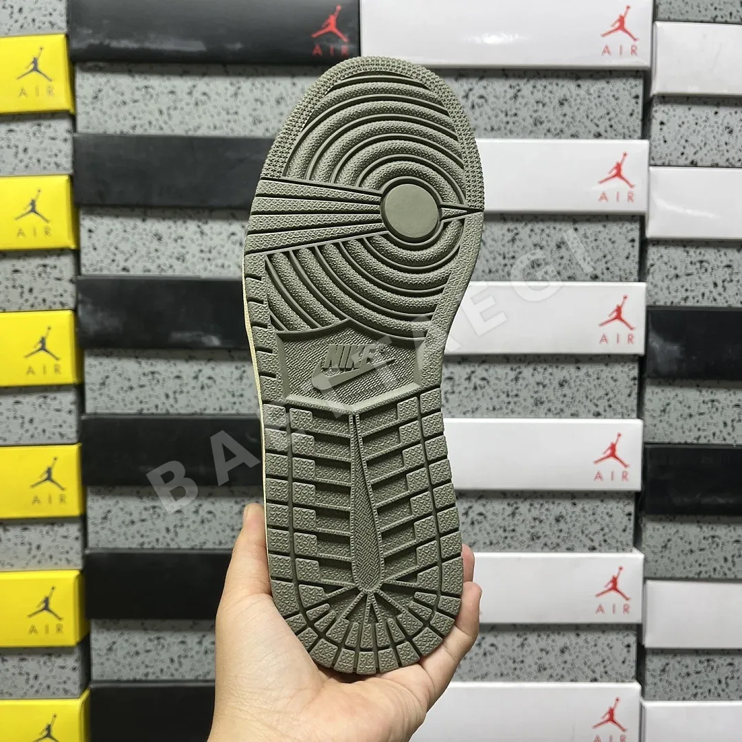 나이키 [PK] DZ4137-106 201948 Nike Travis Scott Olive 5.0 상세 이미지 5