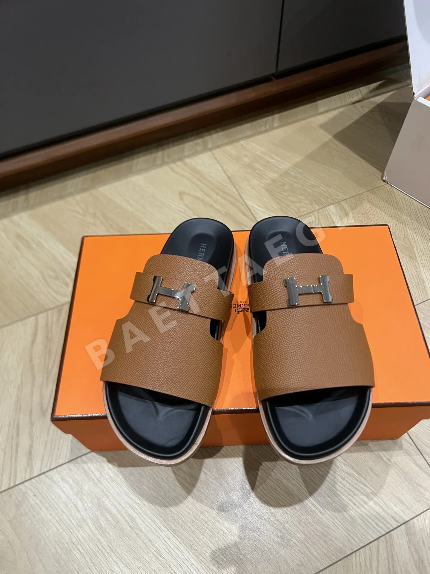 에르메스 조레스 샌들(Hermes Jaures Sandal) 108156
