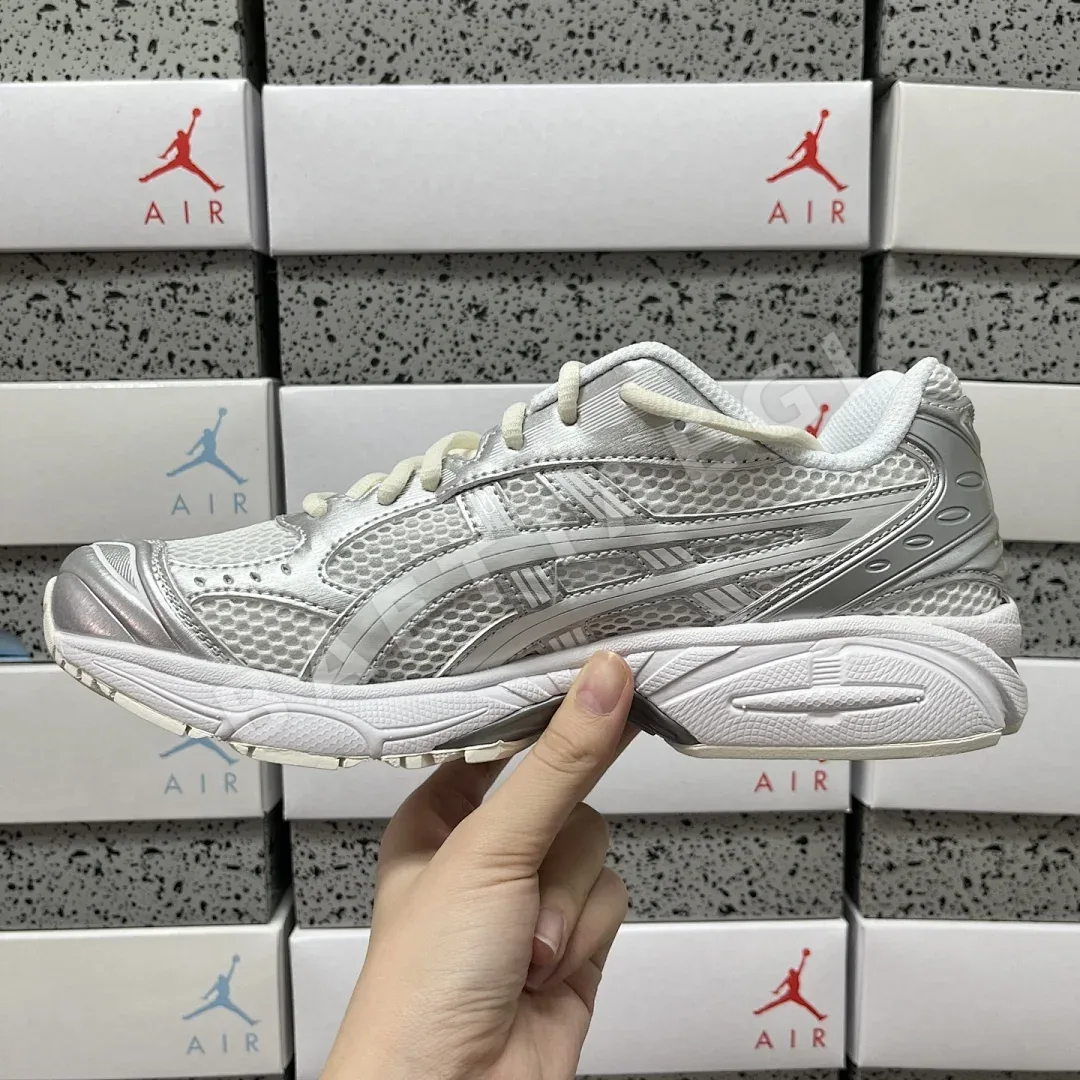 아식스 [TOP] 젤 카야노 14 1201A457-100 200308 Asics Gel-Kayano 14 JJJJound Silver White 상세 이미지 3