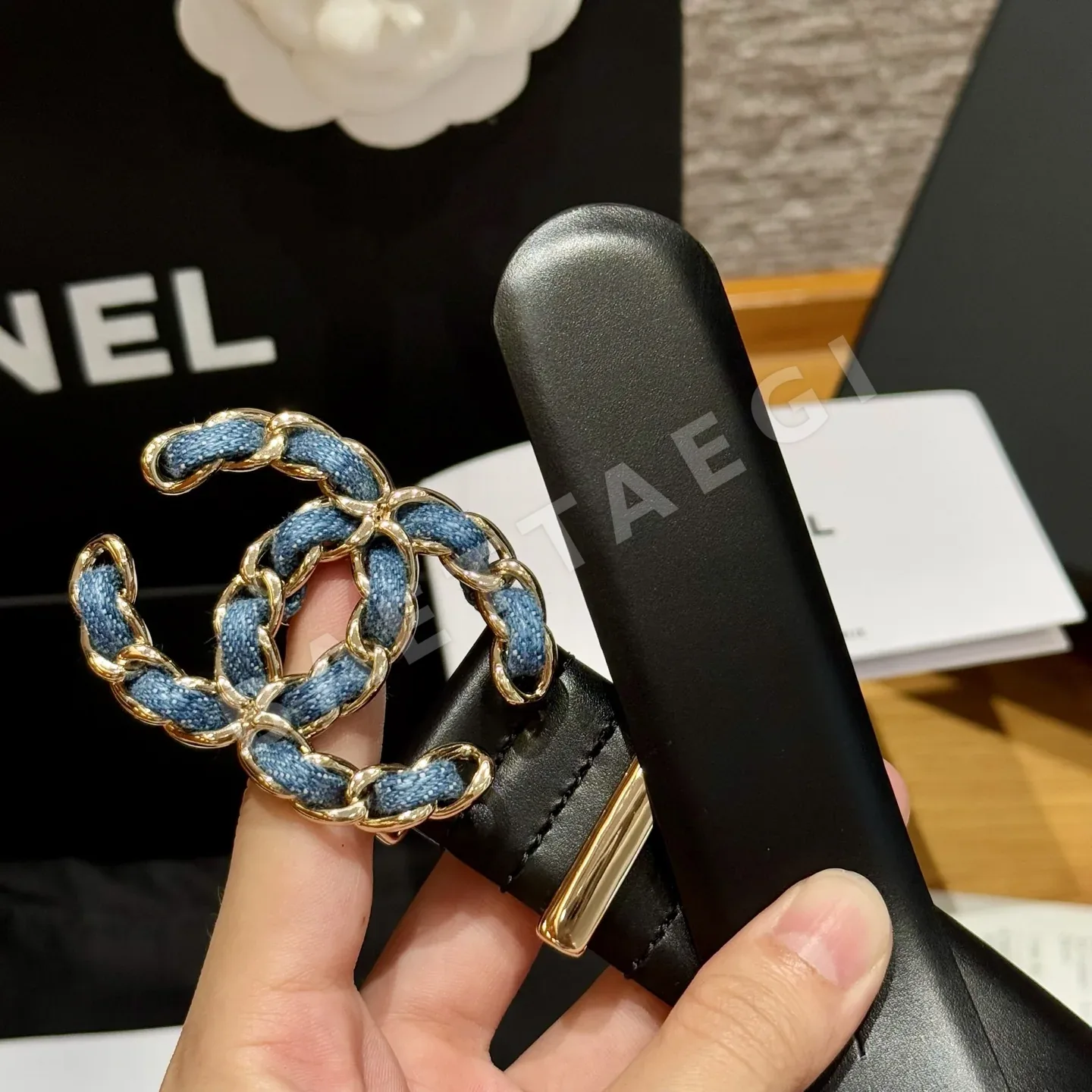 샤넬 더블 C 버클 카프스킨 벨트 상세 이미지 5