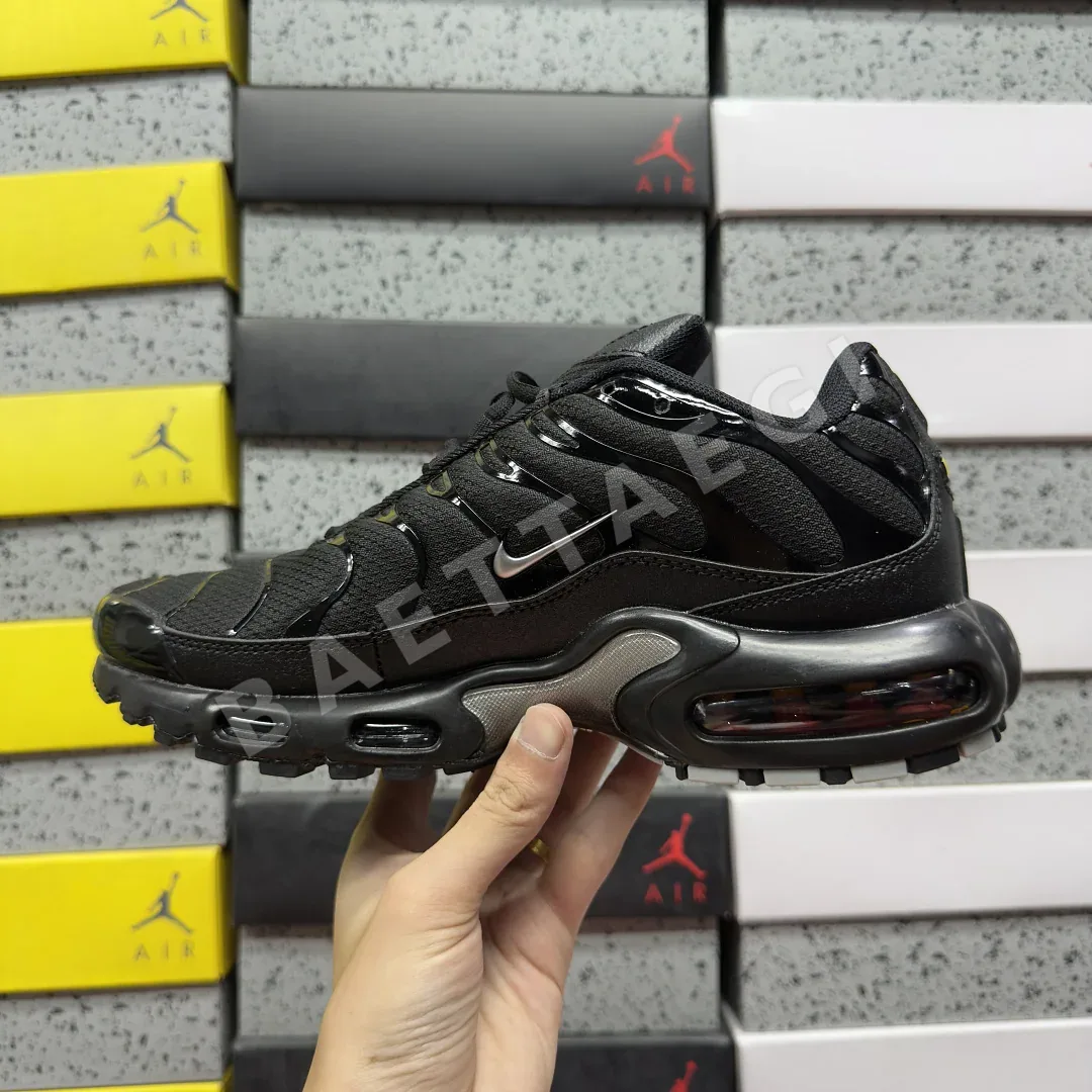 나이키 [BD] 에어 맥스 플러스 DX8971-001 201857 Nike Air Max Plus Mini Swoosh Black Silver 상세 이미지 9