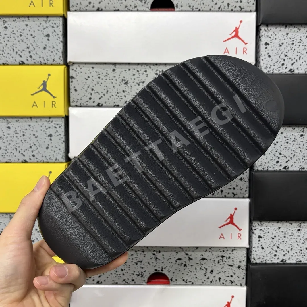 아디다스 [LW] 이지 슬라이드 HQ6448 200616 Adidas Yeezy Slide Onyx 상세 이미지 8
