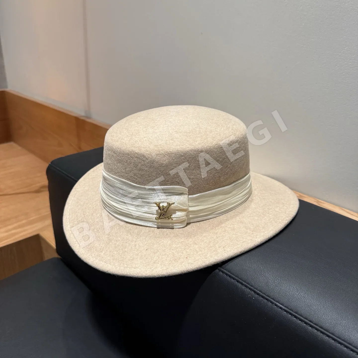 루이비통 울 플랫탑 모자 186259