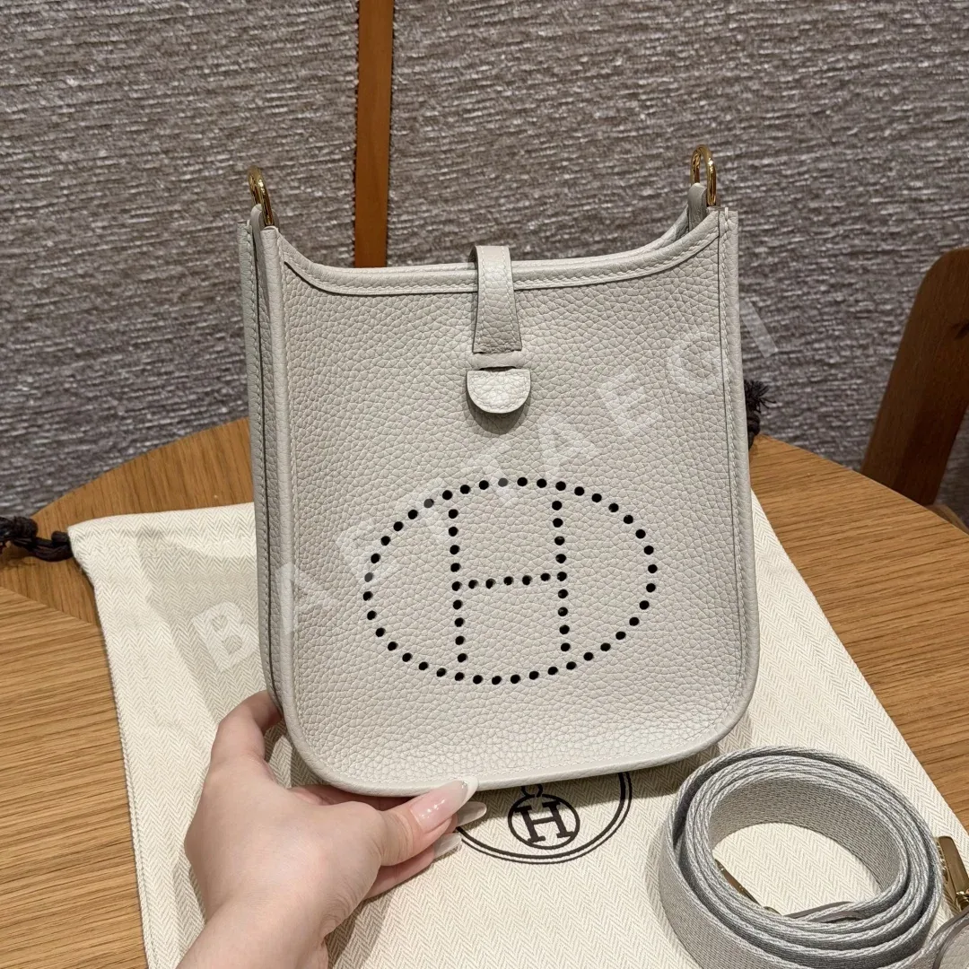 에르메스 미니 에블린 가방 145040
