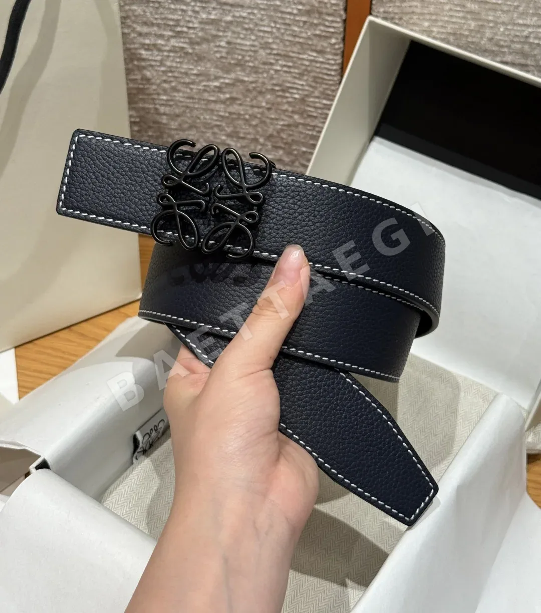 로에베 아나그램 양면 가죽 벨트 상세 이미지 3