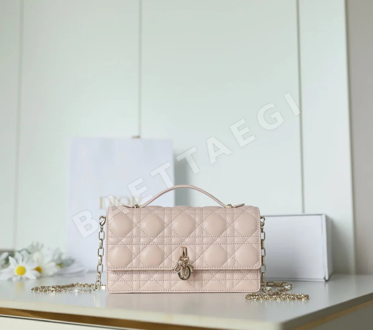 디올 마이 진주 램스킨 미니 체인 WOC 가방 165342