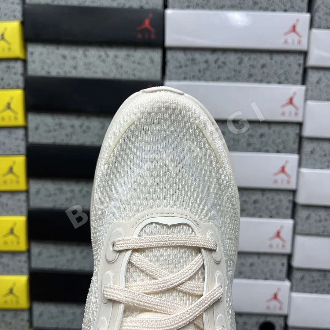 나이키 [M] 보메로 프리미엄 IQ8102-100 201659 Nike Vomero Premium Chalk 상세 이미지 2