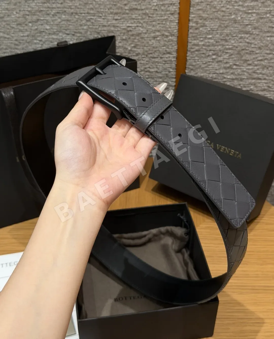 보테가베네타 인트레차토 소가죽 벨트 상세 이미지 3