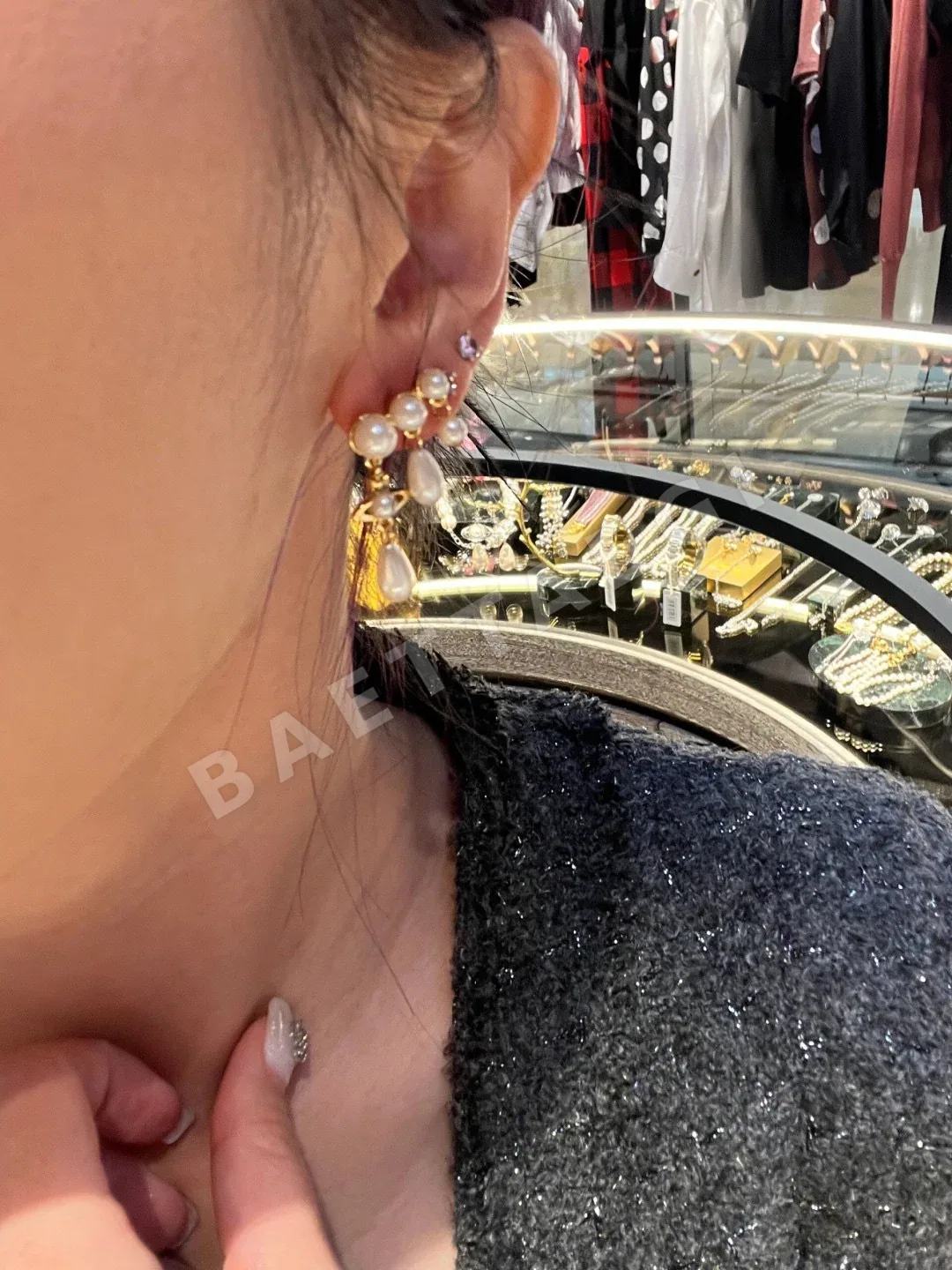 비비안웨스트우드 새턴 양면 장식 귀걸이 상세 이미지 9