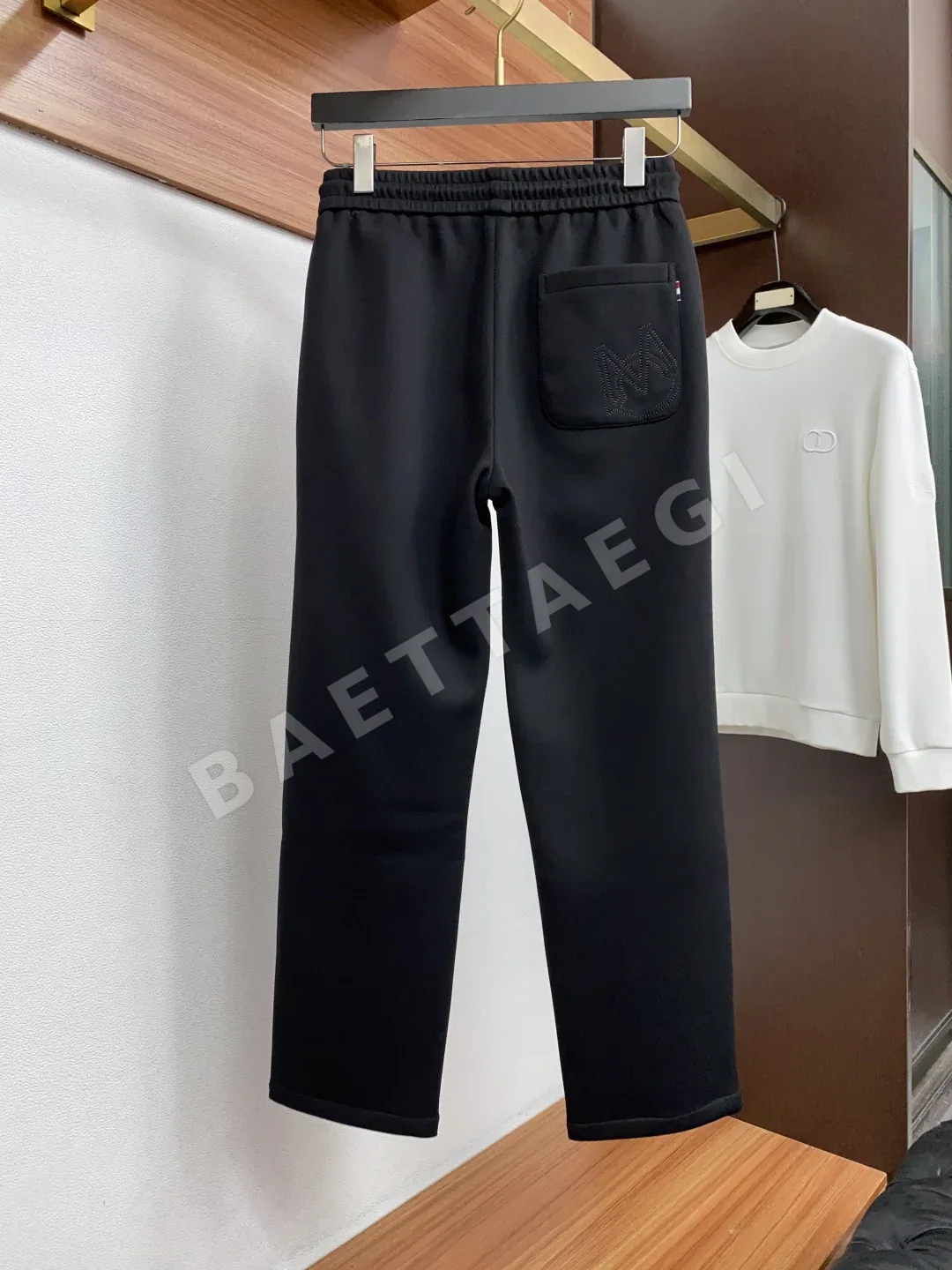 몽클레르 고탄력 모달 캐주얼 남성 바지 상세 이미지 8