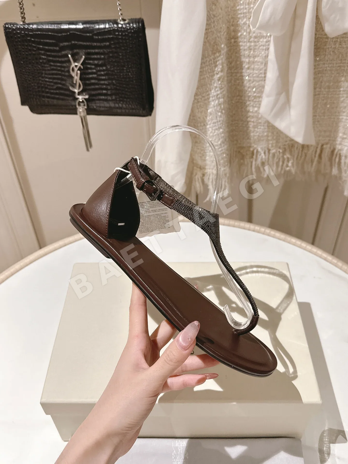 브루넬로쿠치넬리 플랫 플립플롭 9745 상세 이미지 5