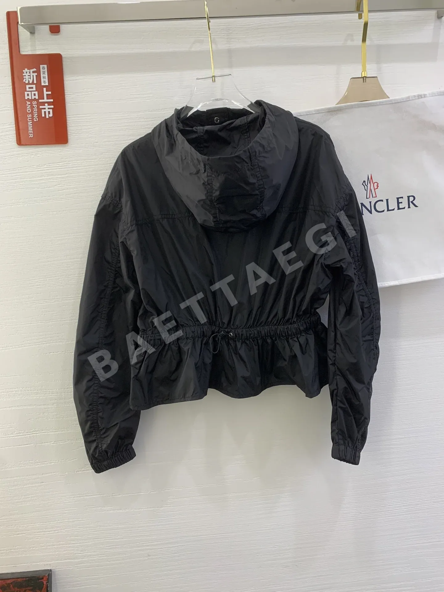 몽클레르 여성 블랙 화이트 플리츠 원피스 레플리카 6516 상세 이미지 5