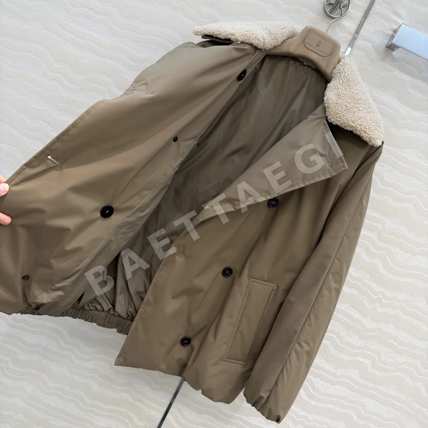 브루넬로쿠치넬리 여성 램울 카라 구스다운 자켓 상세 이미지 7
