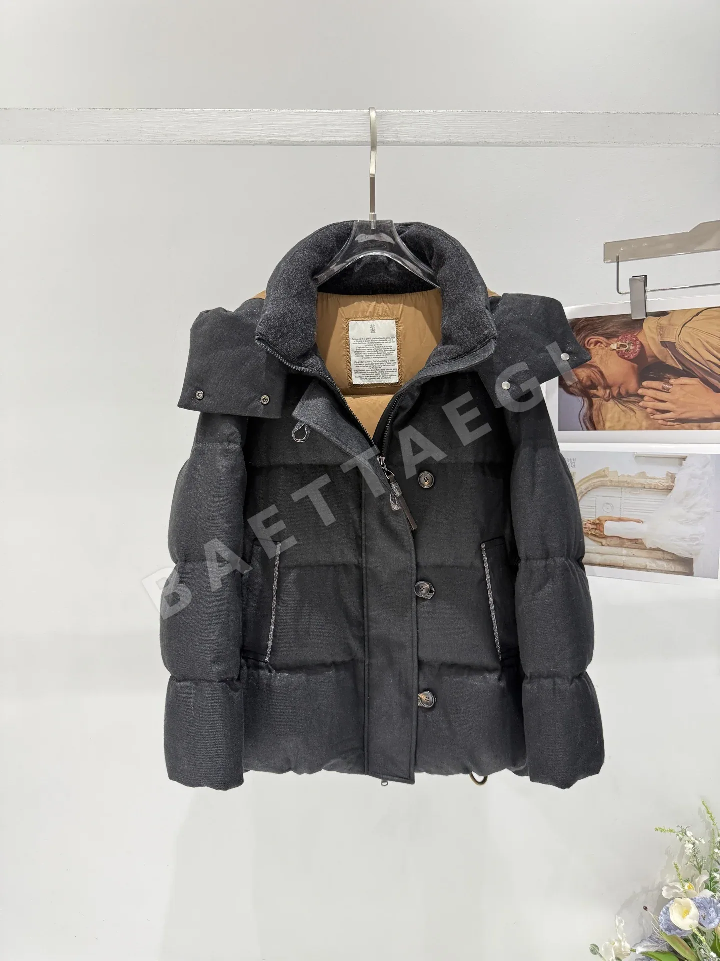 브루넬로쿠치넬리 오트쿠튀르 공방(Métiers d'Art) 컬렉션 패딩 상세 이미지 2